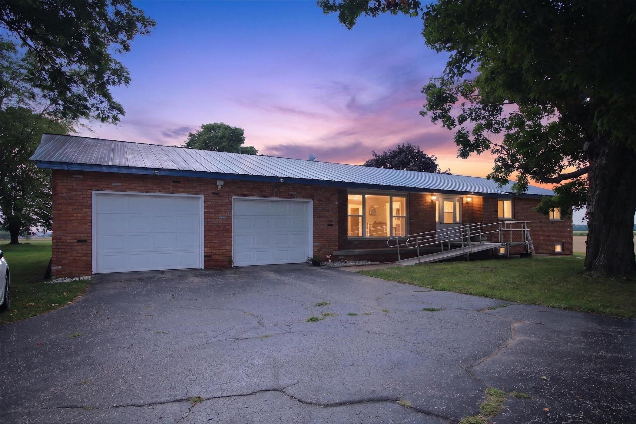 1st image of 1629 N Warner Rd, Sumner, MI 48889 | MLS# 80071983