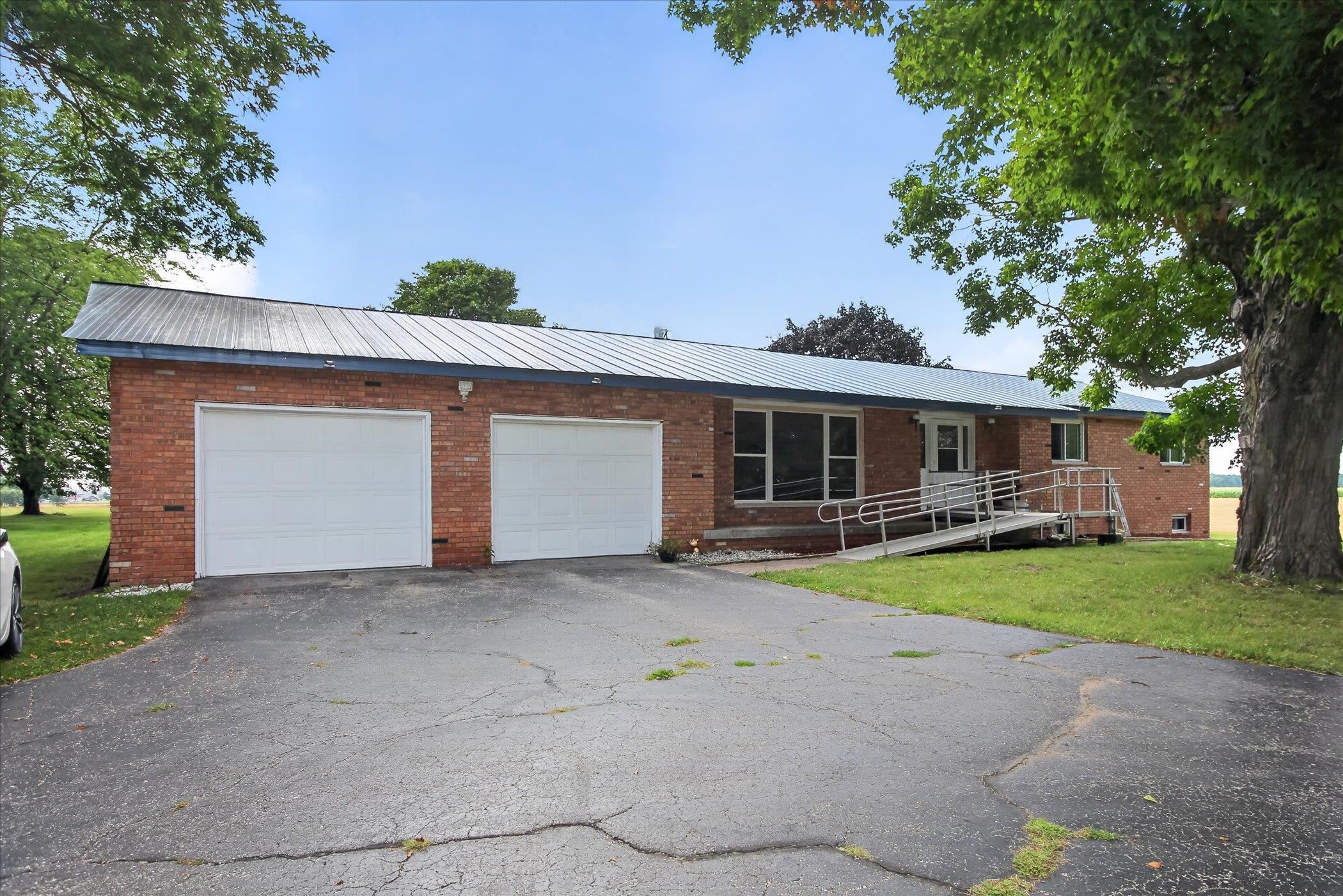 3rd image of 1629 N Warner Rd, Sumner, MI 48889 | MLS# 80071983