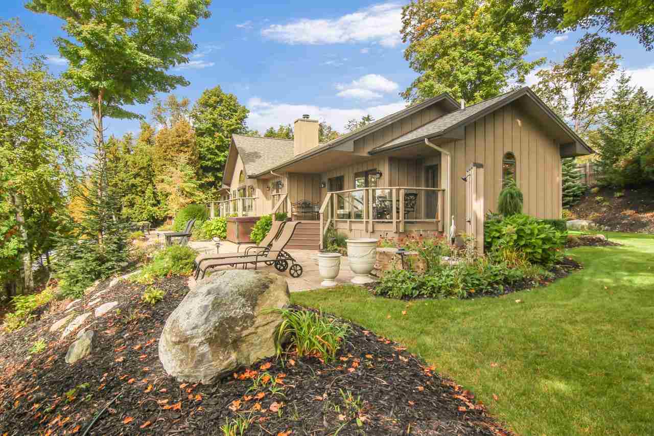 5th image of 4595 Ne Torch Lake Dr, Central Lake, MI 49622 | MLS# 80072001