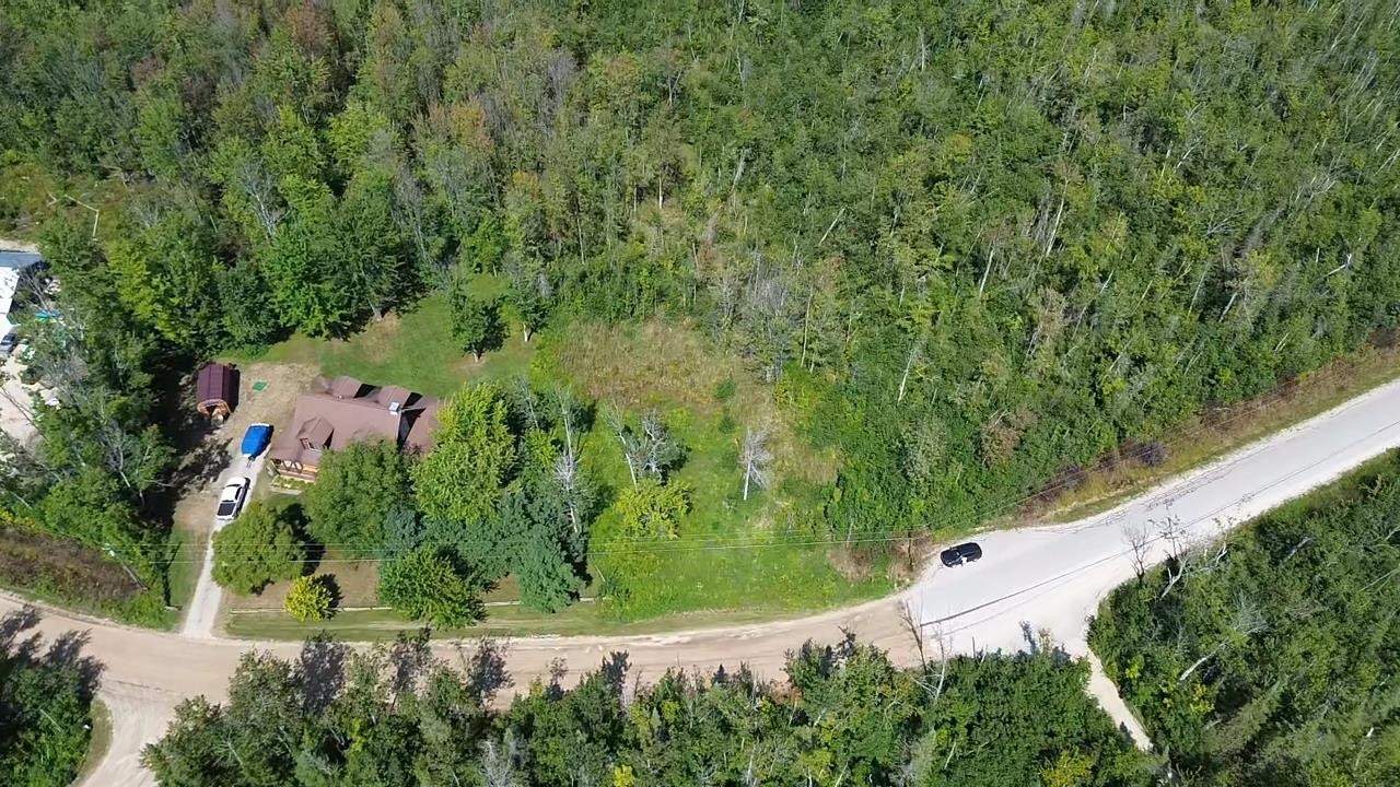 3rd image of 14222 Birch Pointe Dr, Kewadin, MI 49648 | MLS# 80072010