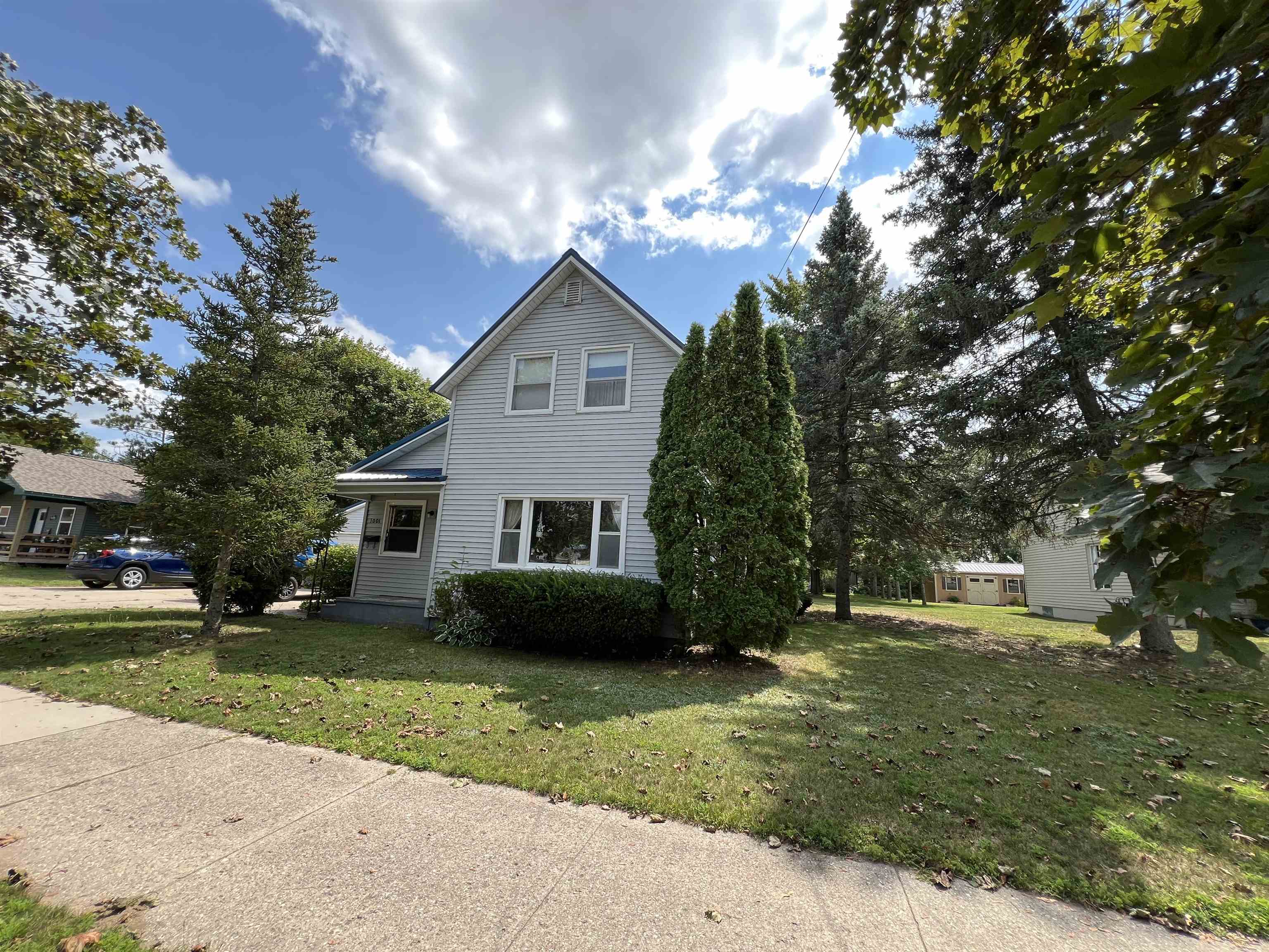 2nd image of 1001 Chestnut, Cadillac, MI 49601 | MLS# 80072031