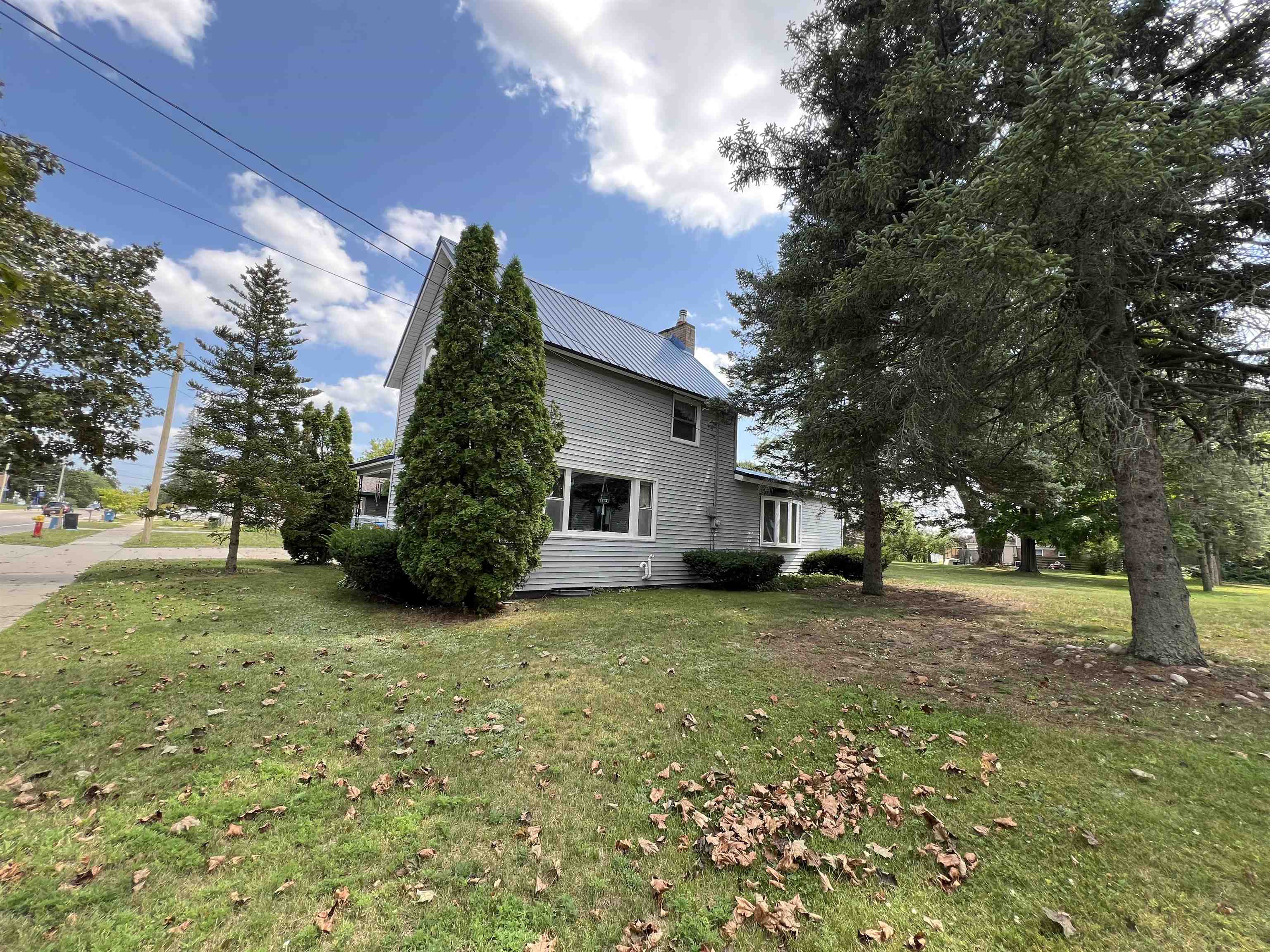 4th image of 1001 Chestnut, Cadillac, MI 49601 | MLS# 80072031