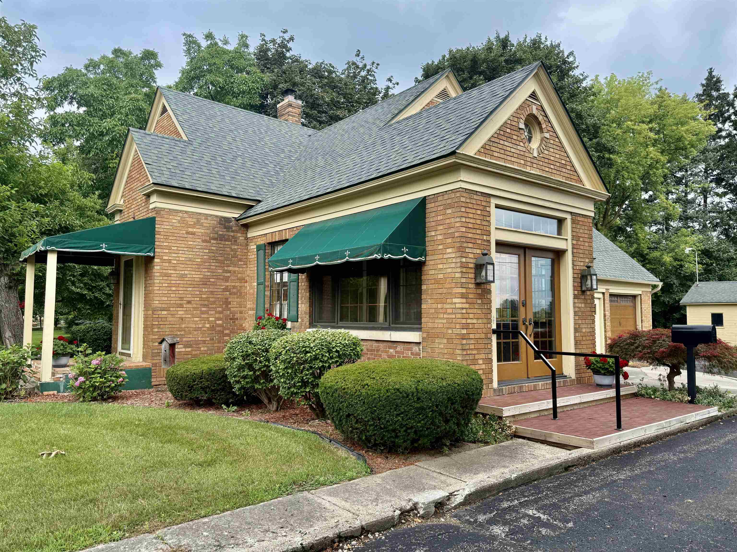 1st image of 717 E Saginaw St, Breckenridge, MI 48615 | MLS# 80072034