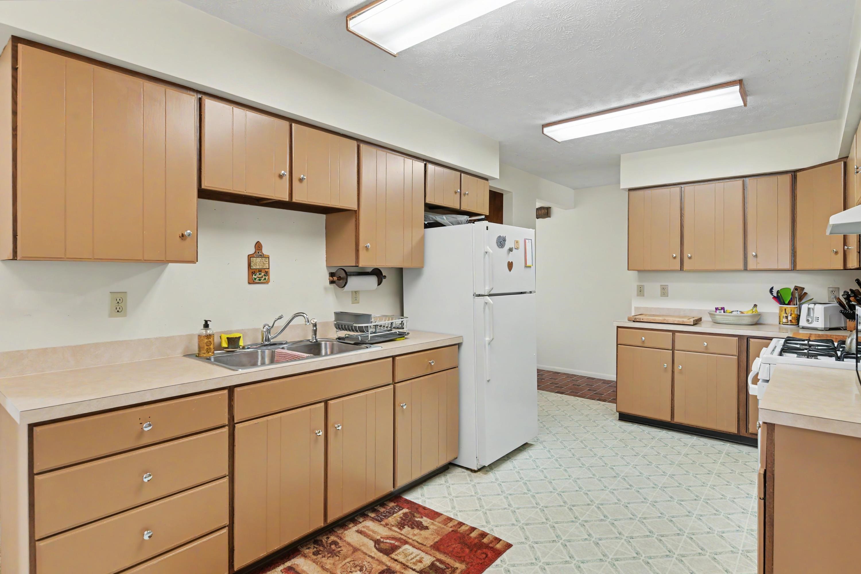 Photo 3 of Single family home for sale at 708 Meadow Dr, Traverse City, MI 49685 | MLS# 78080072042 | Listing updated on 2026-10-06