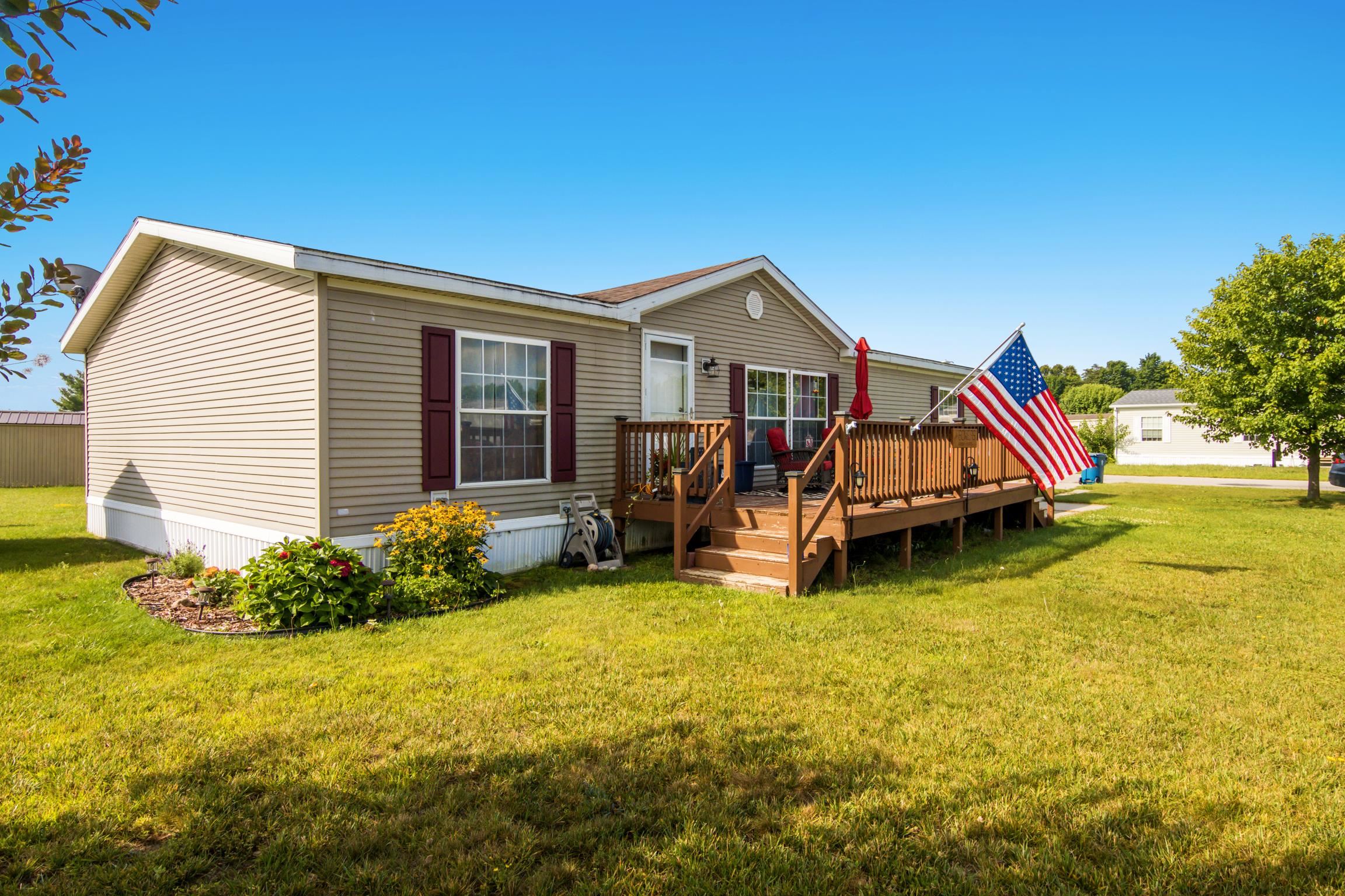 1st image of 808 Yarrow Trl, Traverse City, MI 49685 | MLS# 80072062
