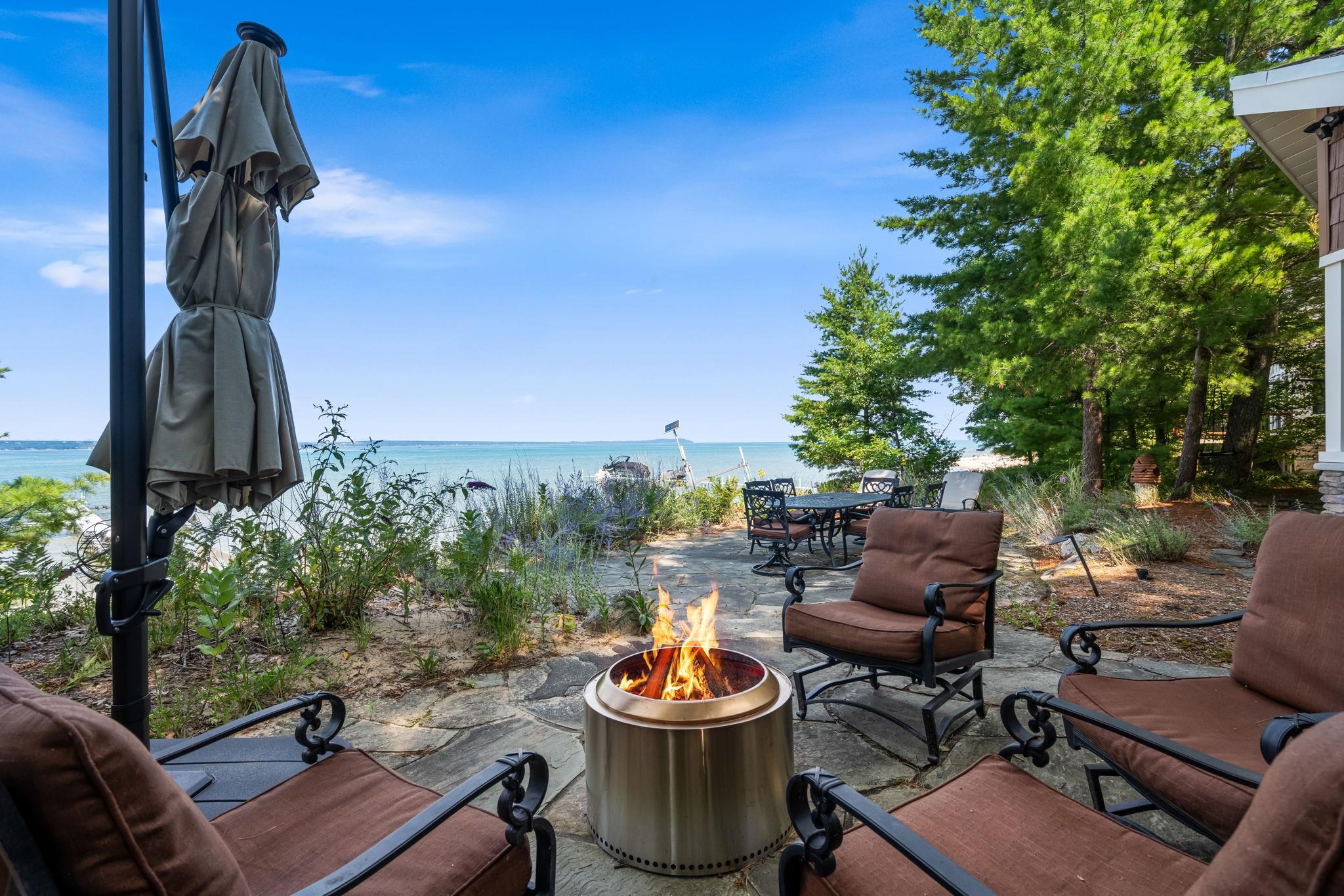 5th image of 10892 Lakeshore Rd, Williamsburg, MI 49690 | MLS# 80072078