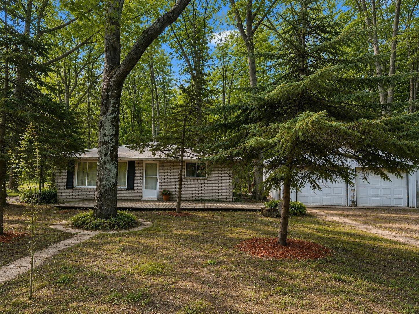 Photo 1 of Single family home for sale at 8903 Vagabond Ln, Interlochen, MI 49643 | MLS# 78080072132 | Listing updated on 2026-10-05