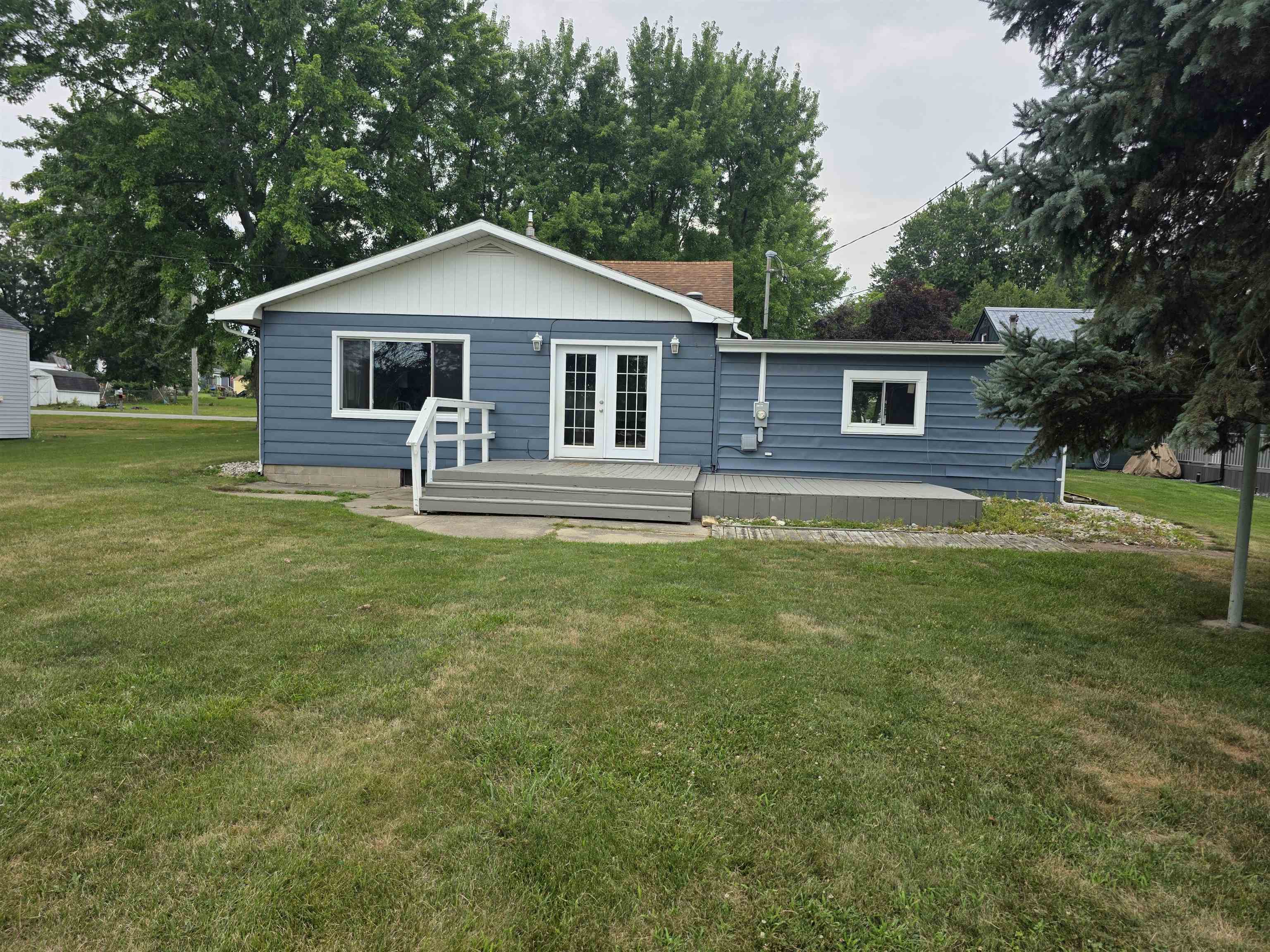 2nd image of 118 Davis St, Saint Louis, MI 48880 | MLS# 80072151