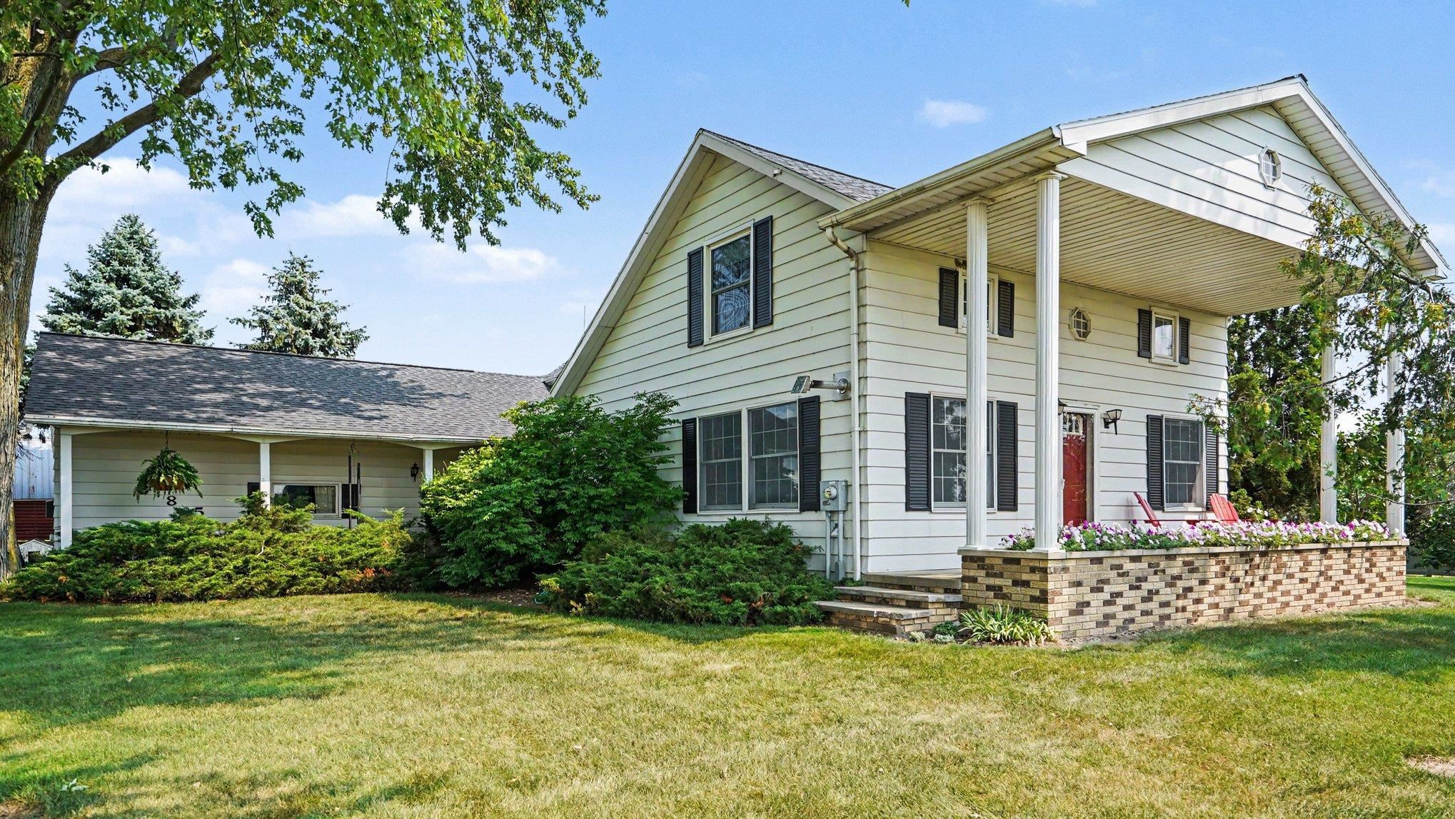2nd image of 385 S Ely Hwy, Ithaca, MI 48847 | MLS# 80072189