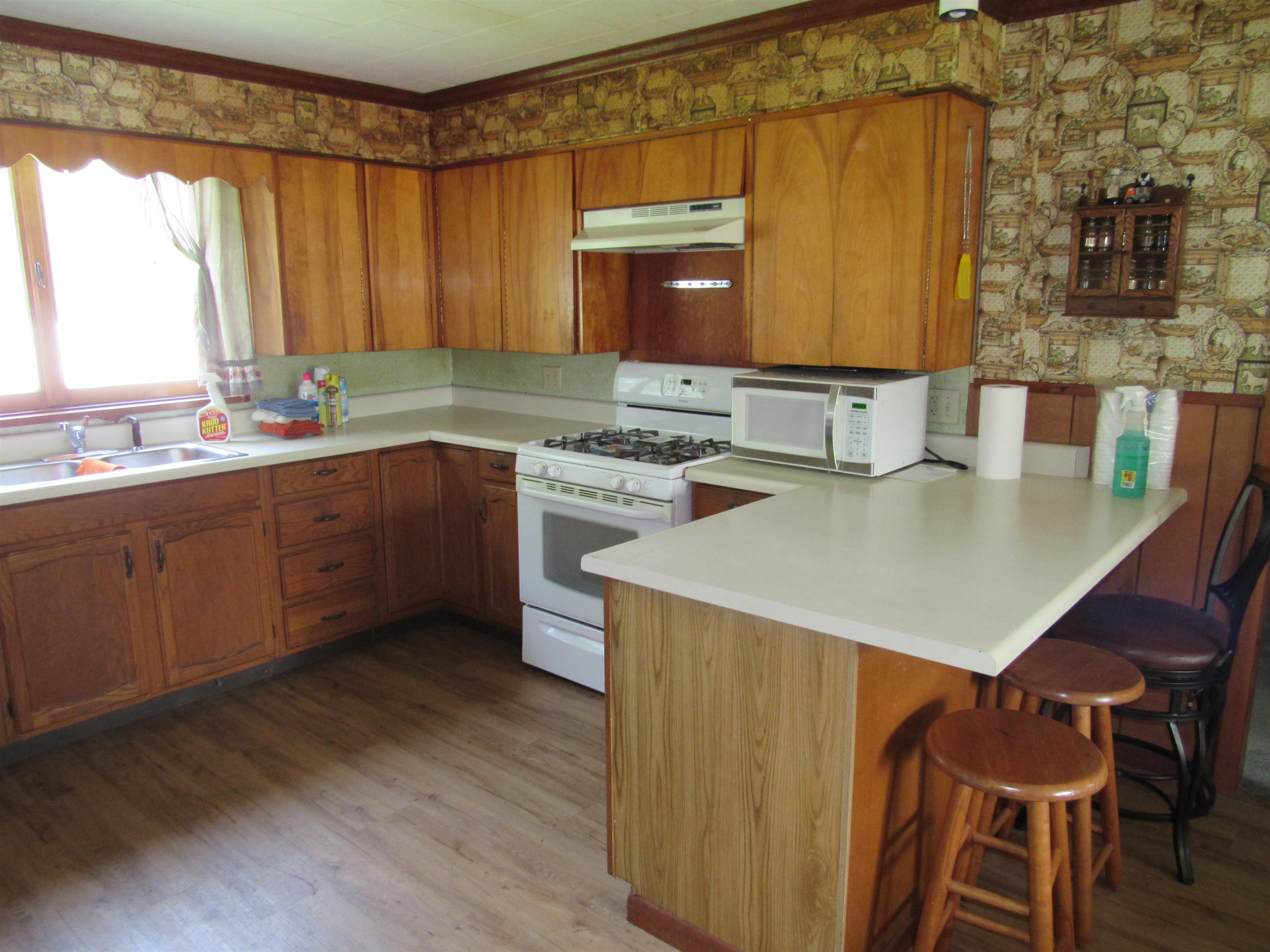2nd image of 902 Fourth St, Tawas City, MI 48763 | MLS# 80072206