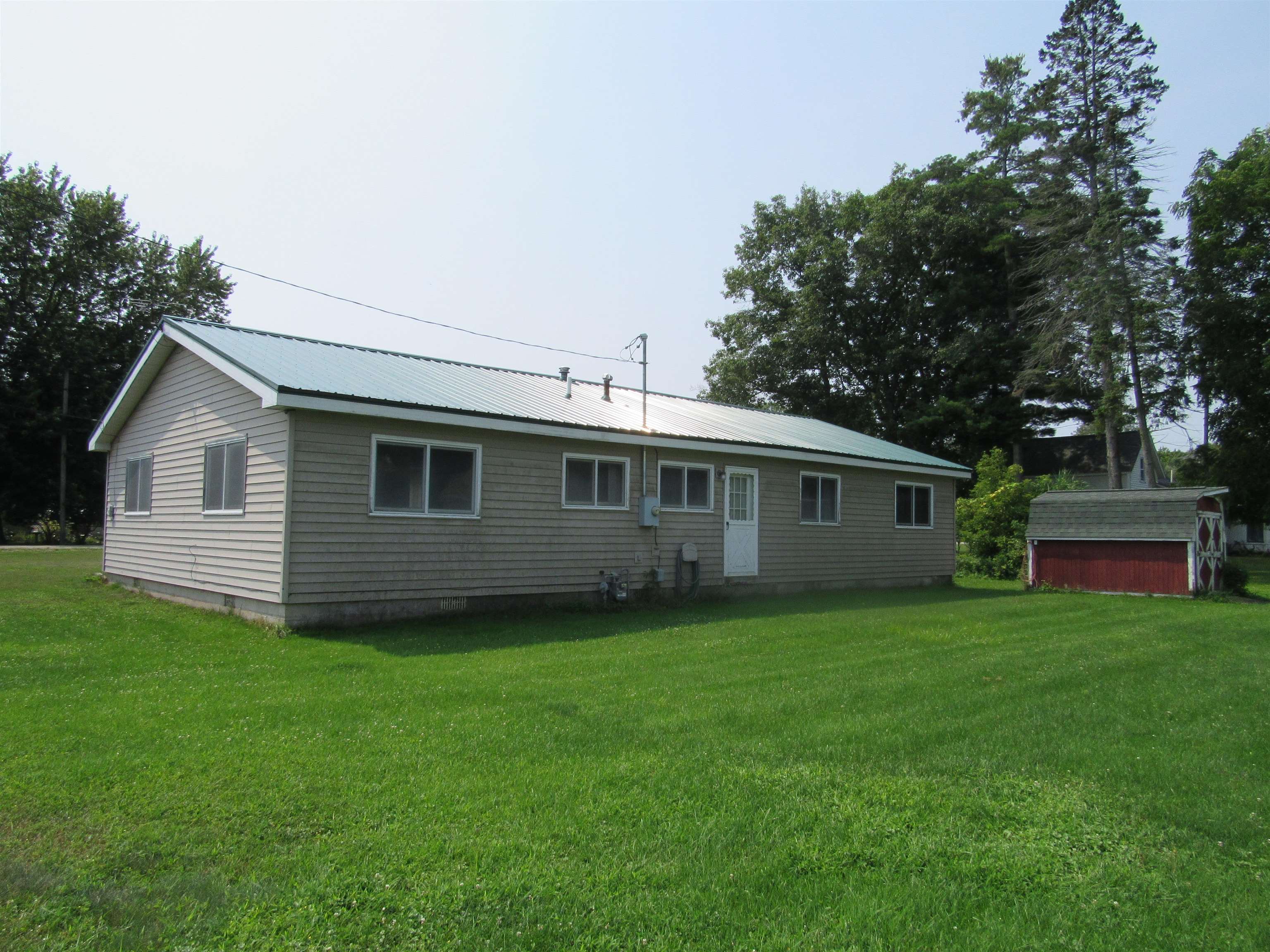 17th image of 902 Fourth St, Tawas City, MI 48763 | MLS# 80072206