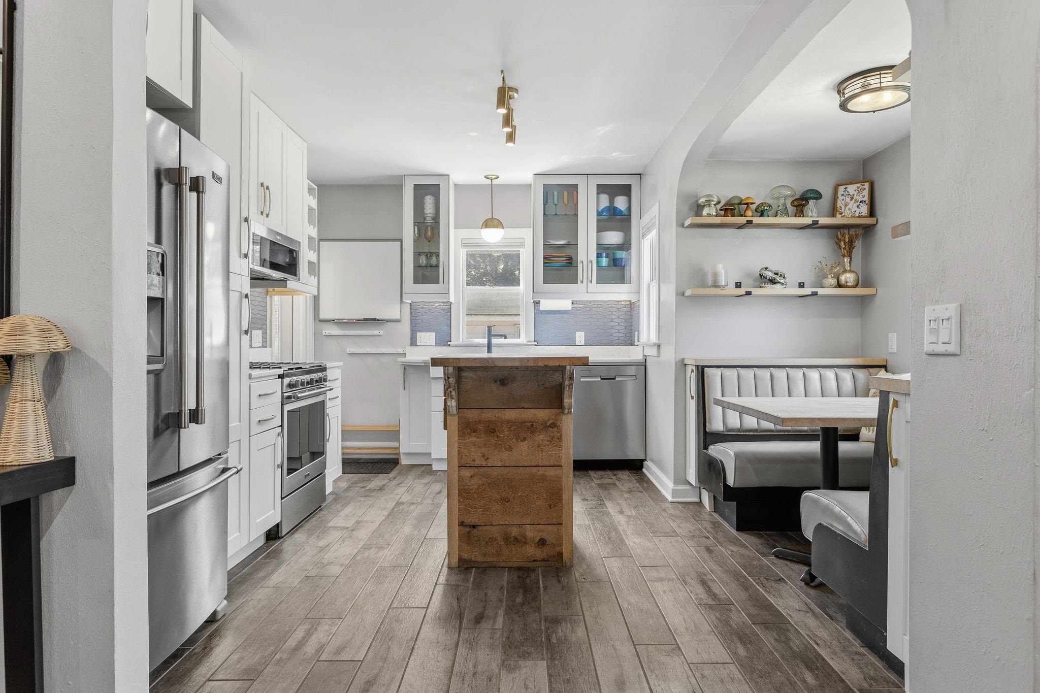 Photo 2 of Single family home for sale at 439 Plasman Ave, Holland, MI 49423 | MLS# 78080072235 | Listing updated on 2026-09-16