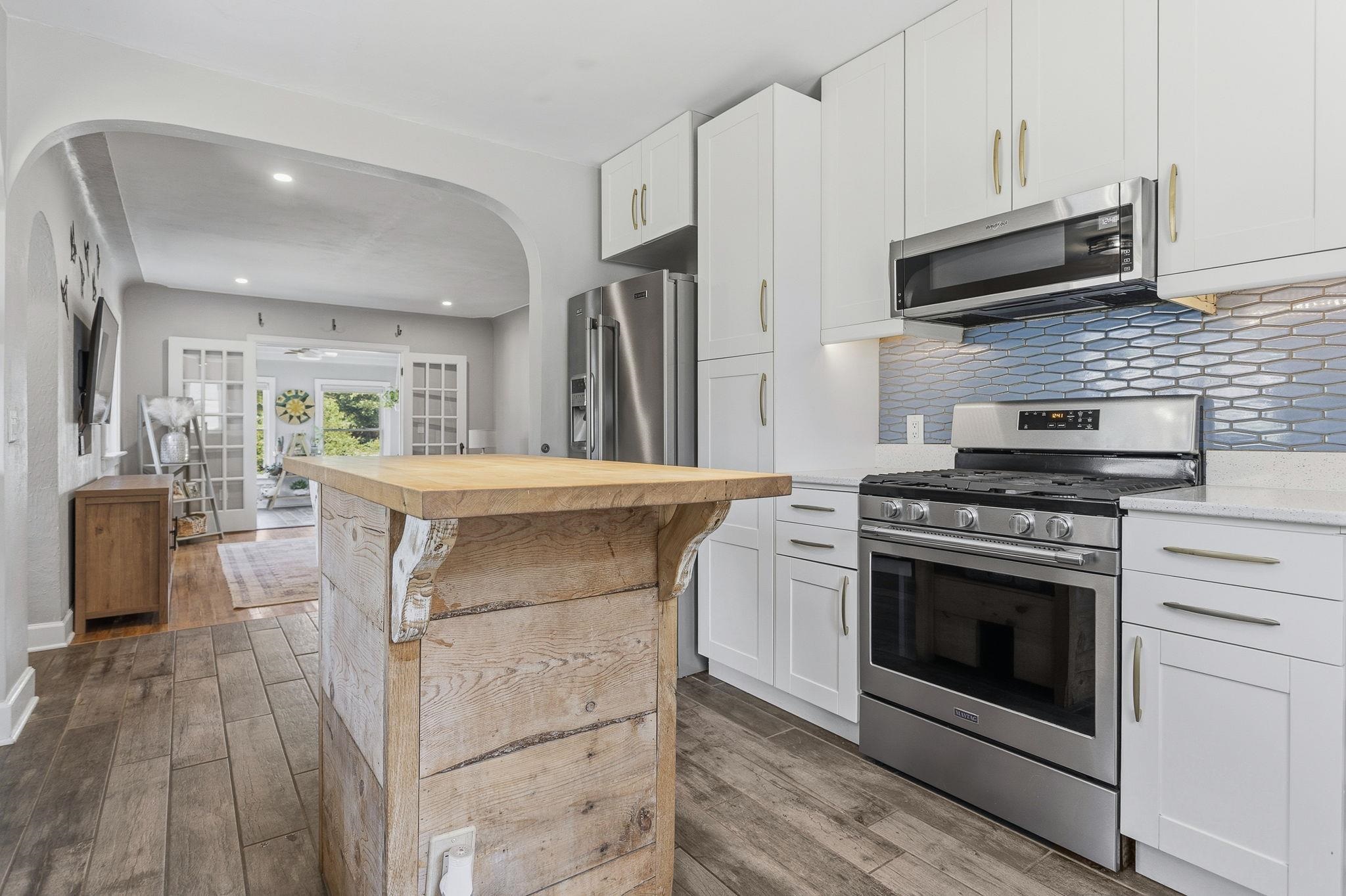 Photo 3 of Single family home for sale at 439 Plasman Ave, Holland, MI 49423 | MLS# 78080072235 | Listing updated on 2026-09-16