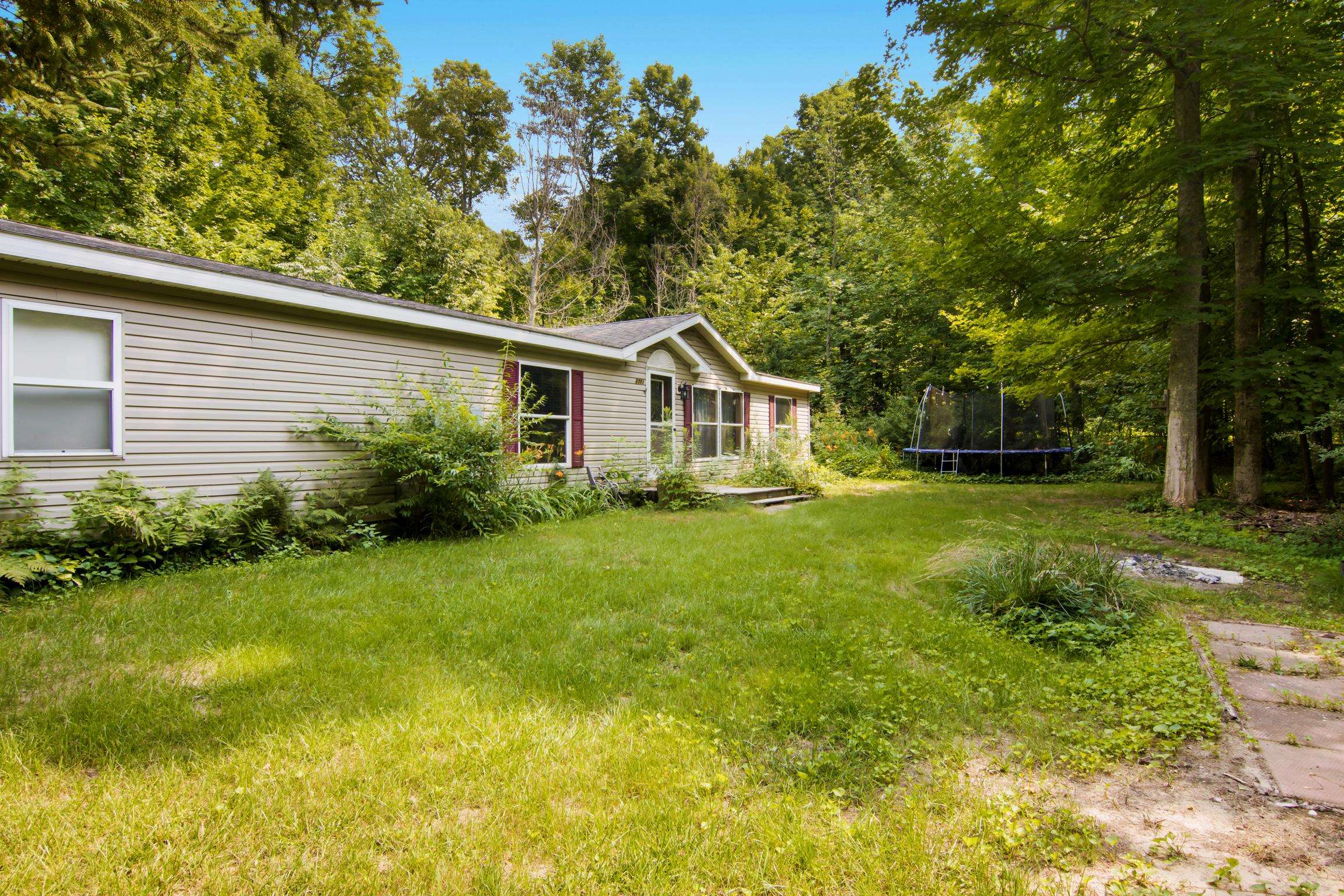 Photo 3 of Single family home for sale at 2783 Lake Ann Rd, Interlochen, MI 49643 | MLS# 78080072259 | Listing updated on 2026-10-07