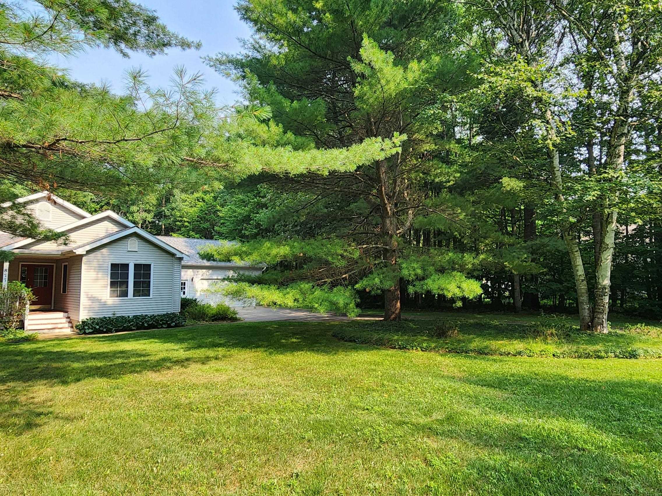 3rd image of 877 Golf Side Dr, Kalkaska, MI 49646 | MLS# 78080072285
