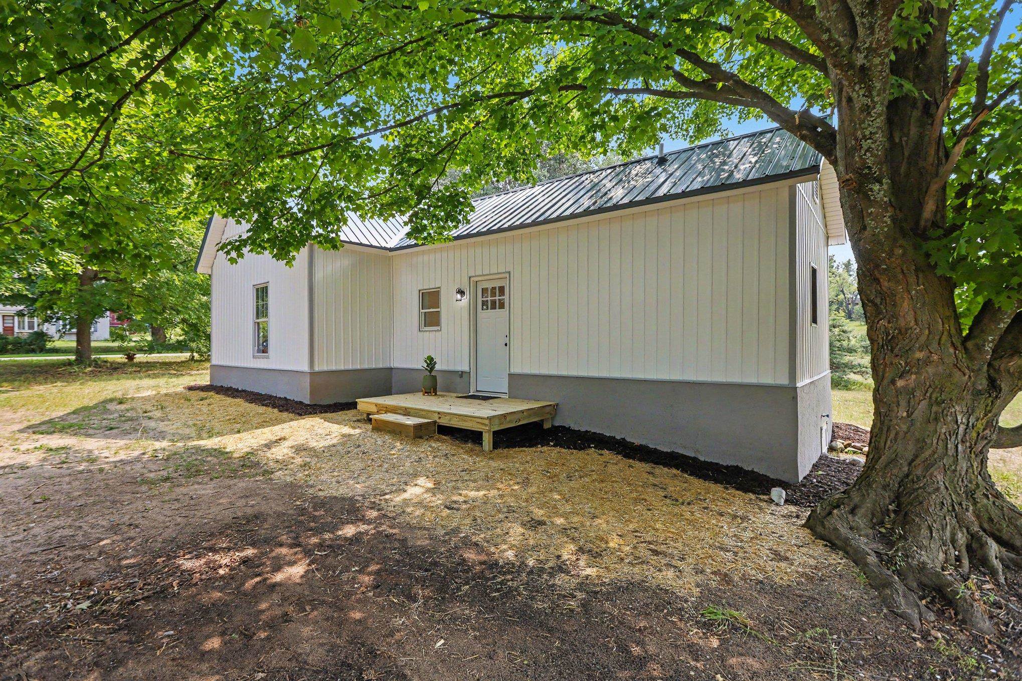 4th image of 912 S Clark St, Mesick, MI 49668 | MLS# 80072340