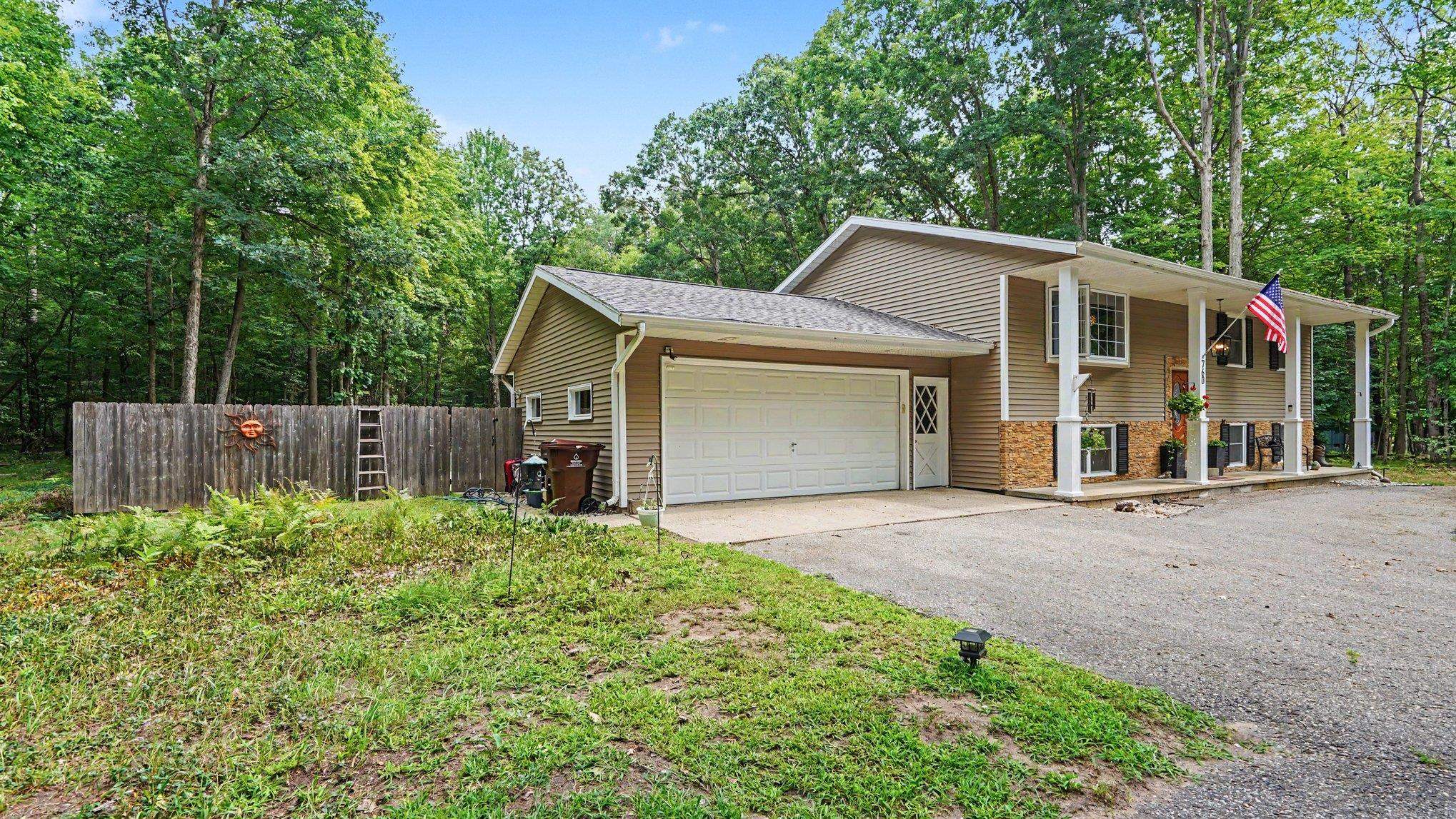 3rd image of 760 Hiawatha Dr, Mount Pleasant, MI 48858 | MLS# 80072370
