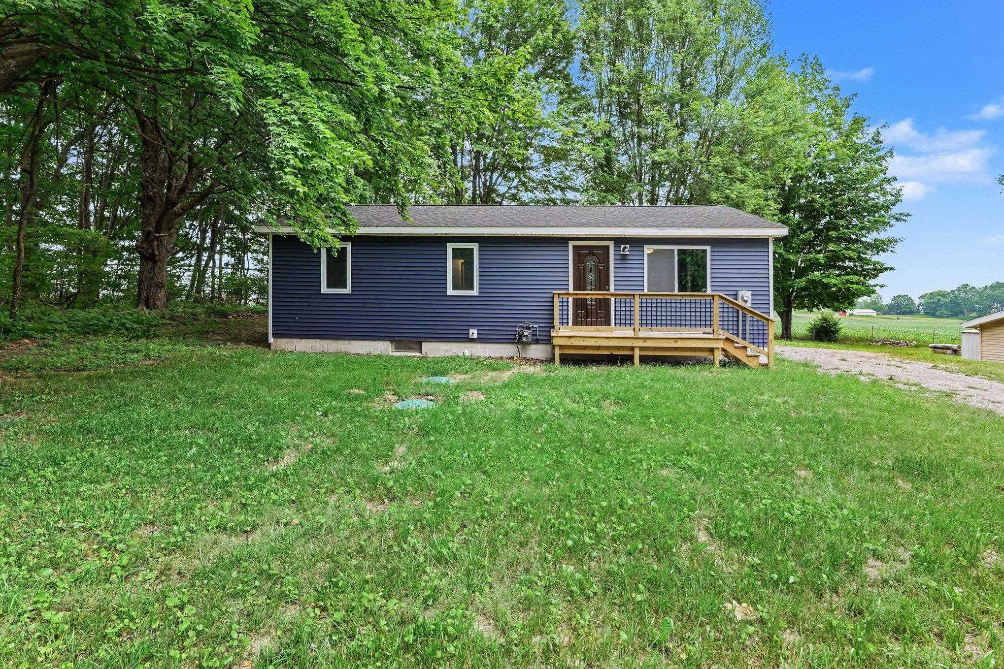 2nd image of 1051 Circle Dr, Weidman, MI 48893 | MLS# 80072395