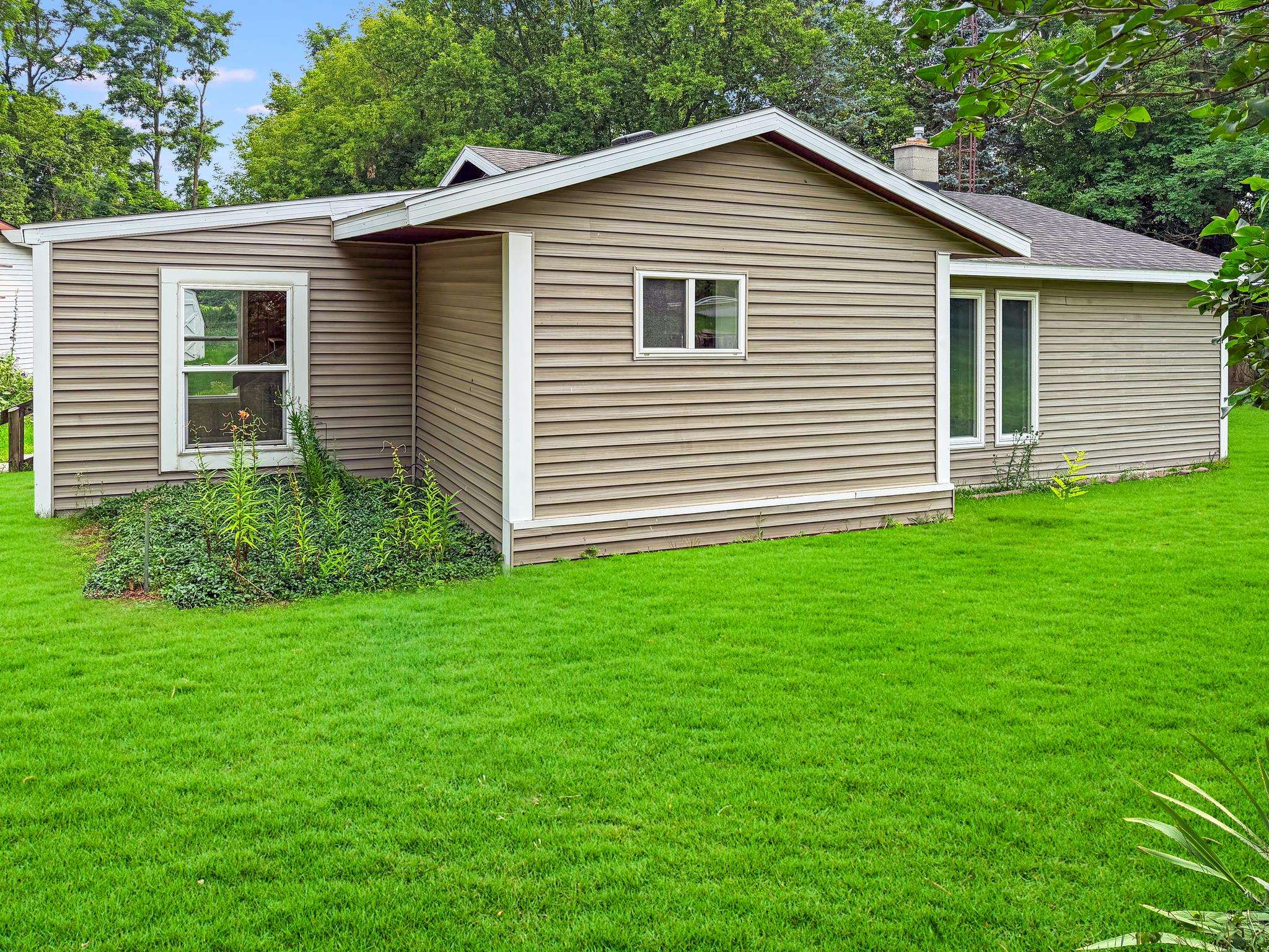 3rd image of 9010 E Edgar Rd, Vestaburg, MI 48891 | MLS# 80072404
