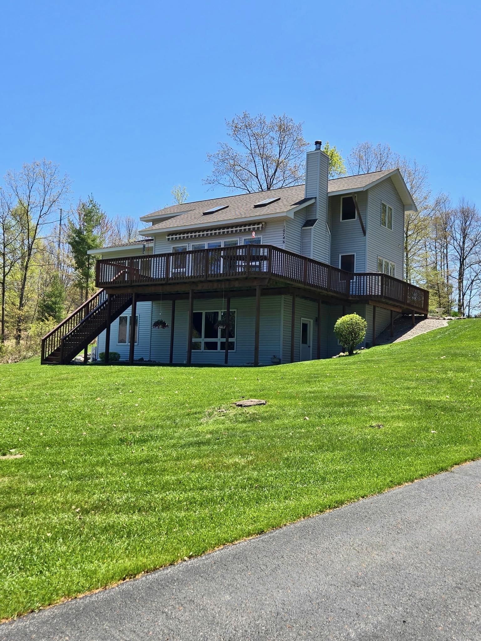 Photo 1 of Single family home for sale at 10746 Deal Rd, Williamsburg, MI 49690 | MLS# 78080072408 | Listing updated on 2026-10-03