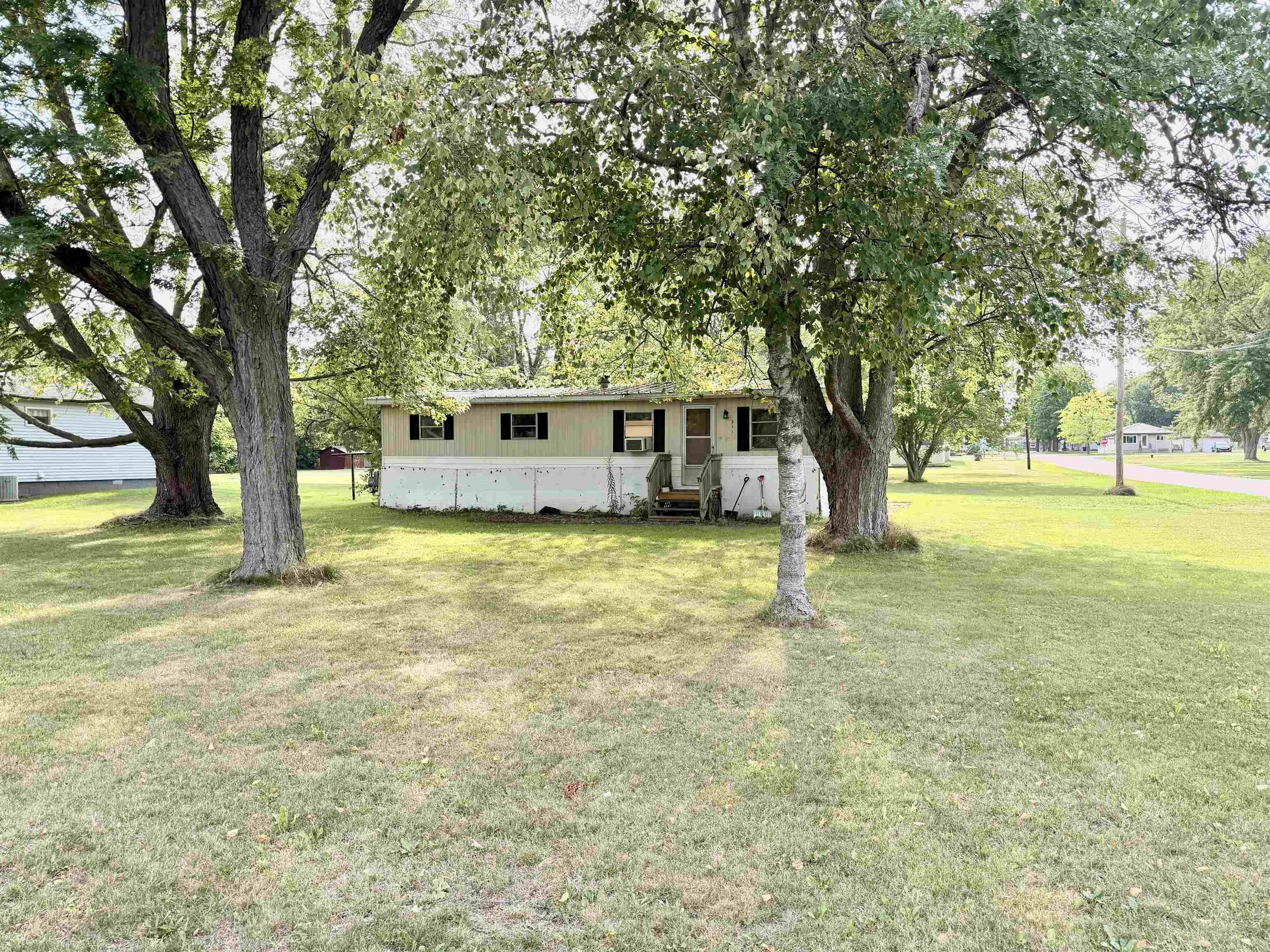4th image of 311 N 5Th St, Shepherd, MI 48883 | MLS# 80072410