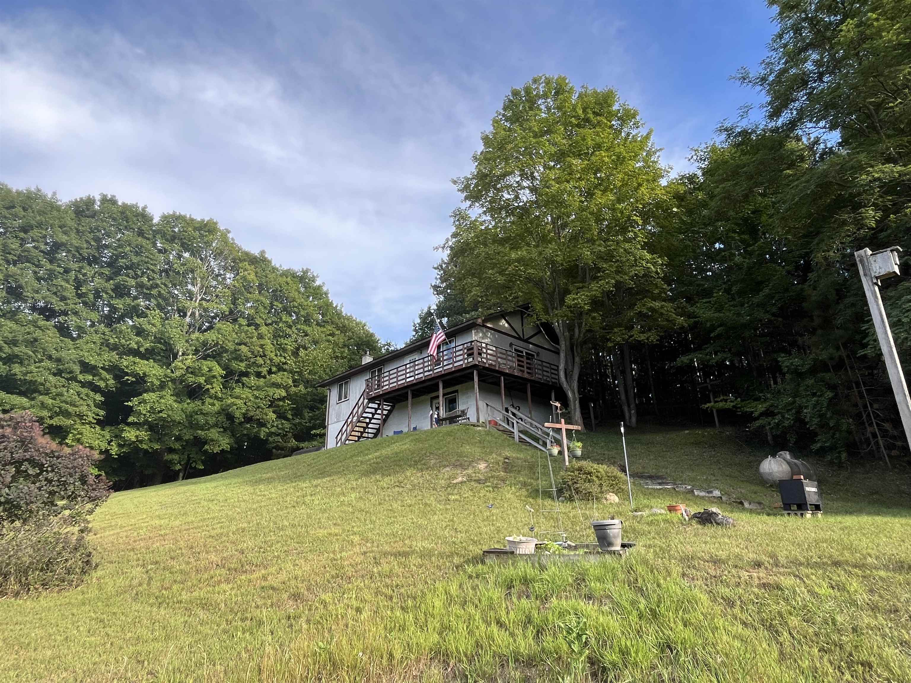 4th image of 10420 Maple View Dr, Central Lake, MI 49622 | MLS# 80072424
