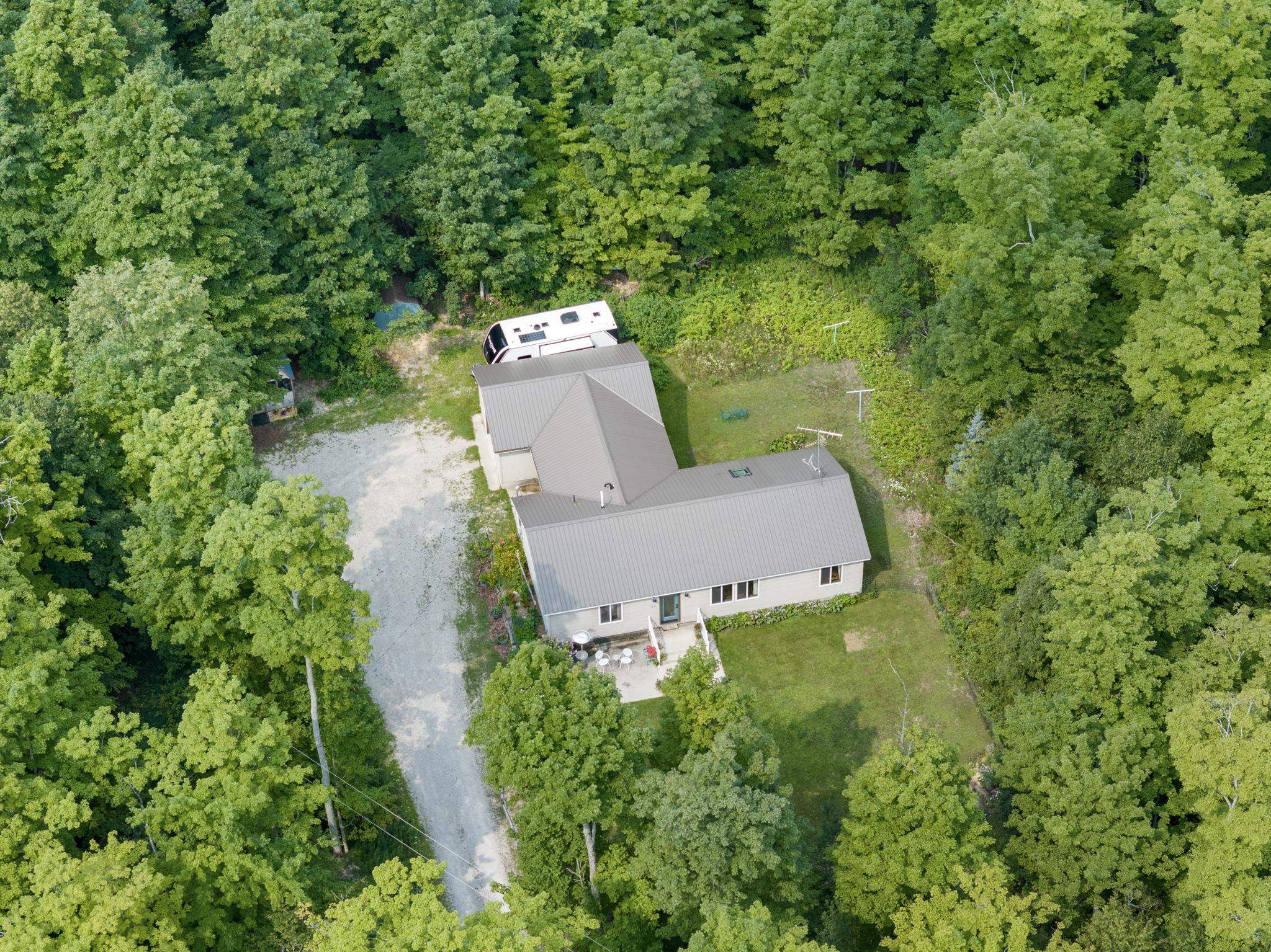 4th image of 3652 S Schomberg Rd, Cedar, MI 49621 | MLS# 80072431