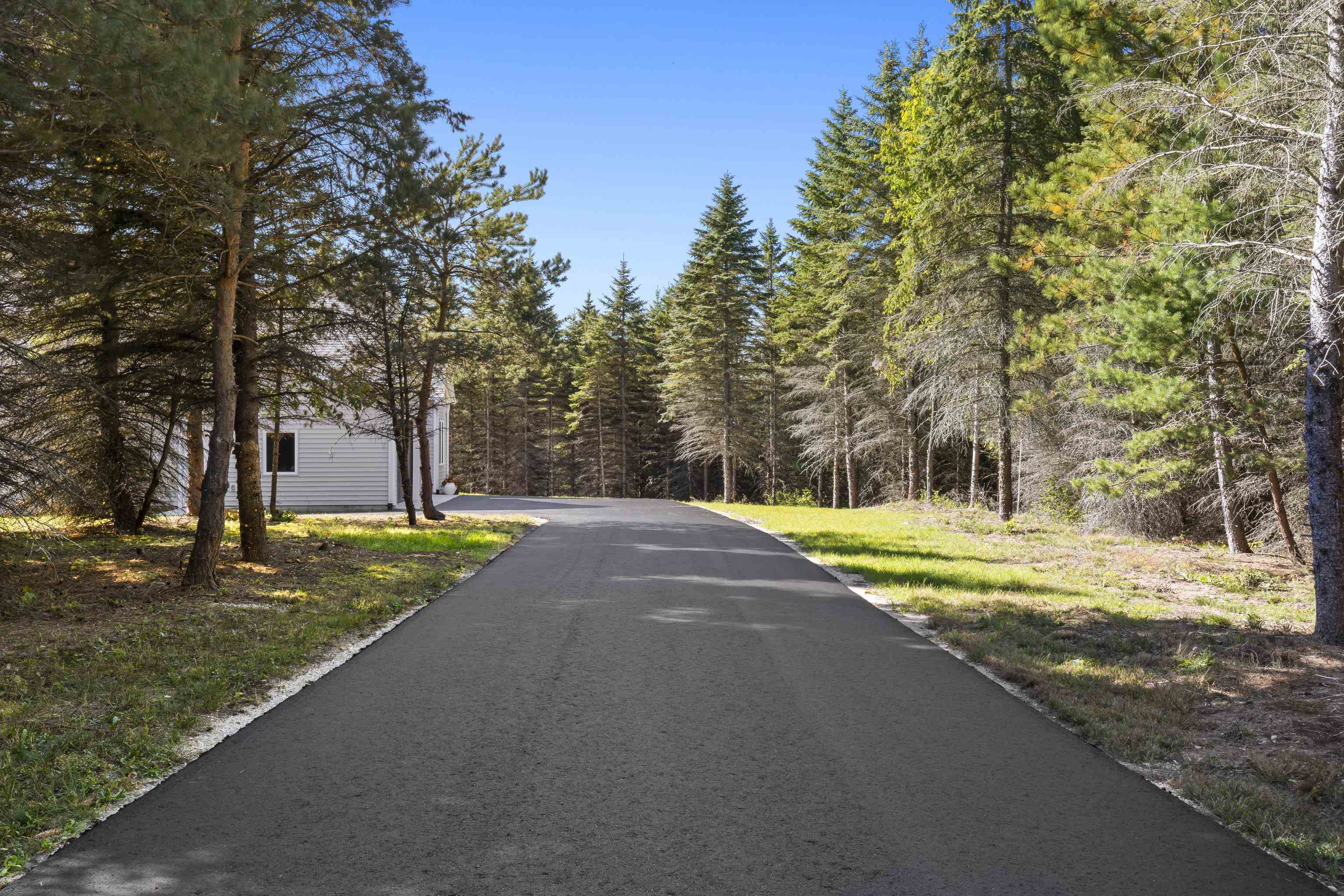 Photo 2 of Single family home for sale at 1358 S Lipp Farm Rd, Benzonia, MI 49616 | MLS# 78080072514 | Listing updated on 2026-09-27