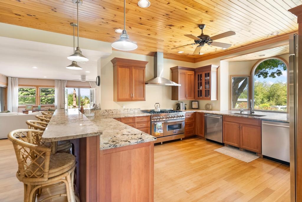 3rd image of 2035 W Sheridan Rd, Petoskey, MI 49770 | MLS# 80072536