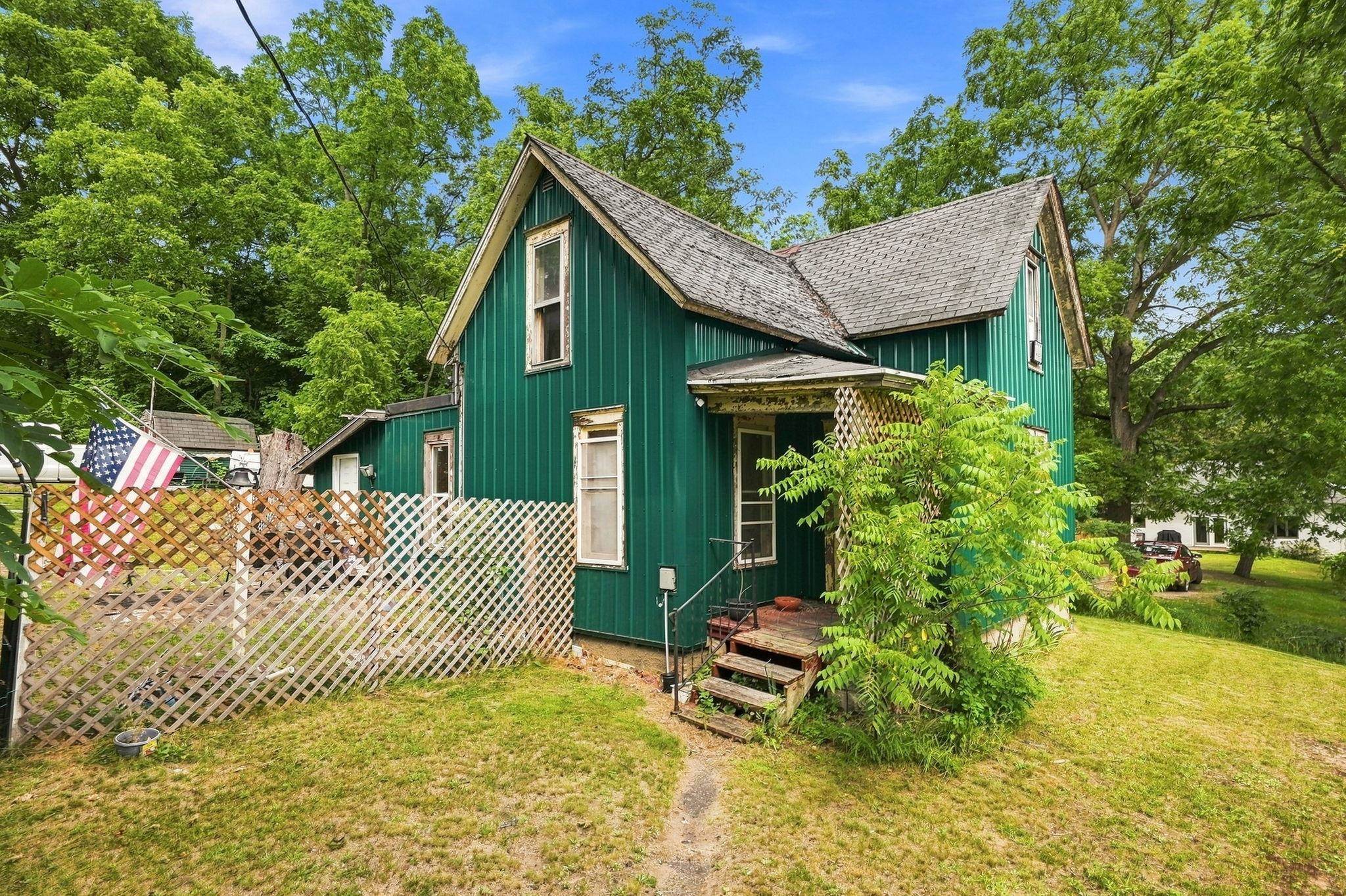 2nd image of 441 Washington St, Cadillac, MI 49601 | MLS# 78080072549