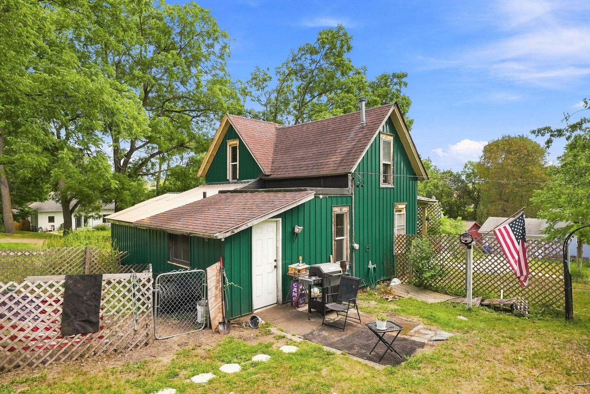 3rd image of 441 Washington St, Cadillac, MI 49601 | MLS# 80072549
