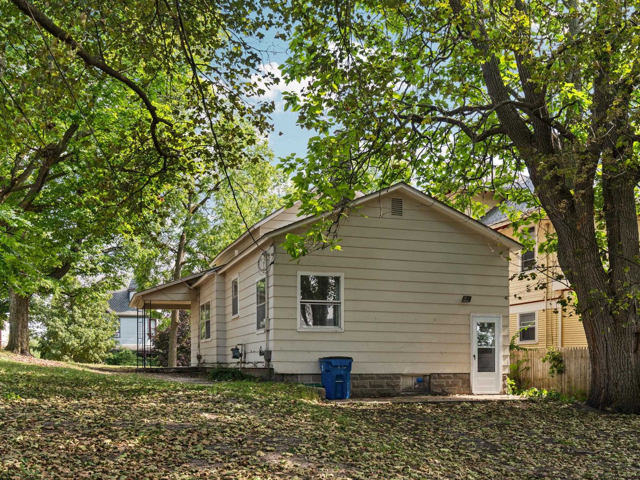5th image of 409 E Harris St, Cadillac, MI 49601 | MLS# 78080072579