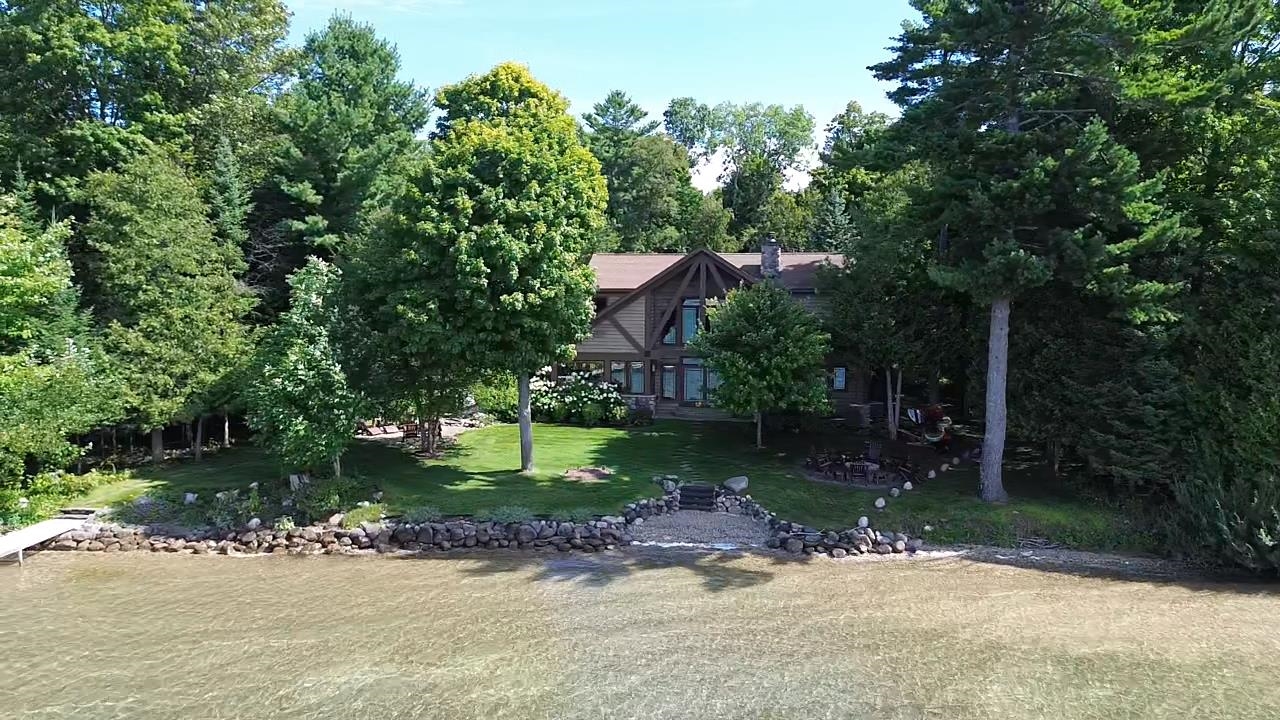 NE 3463 Torch Lake Drive