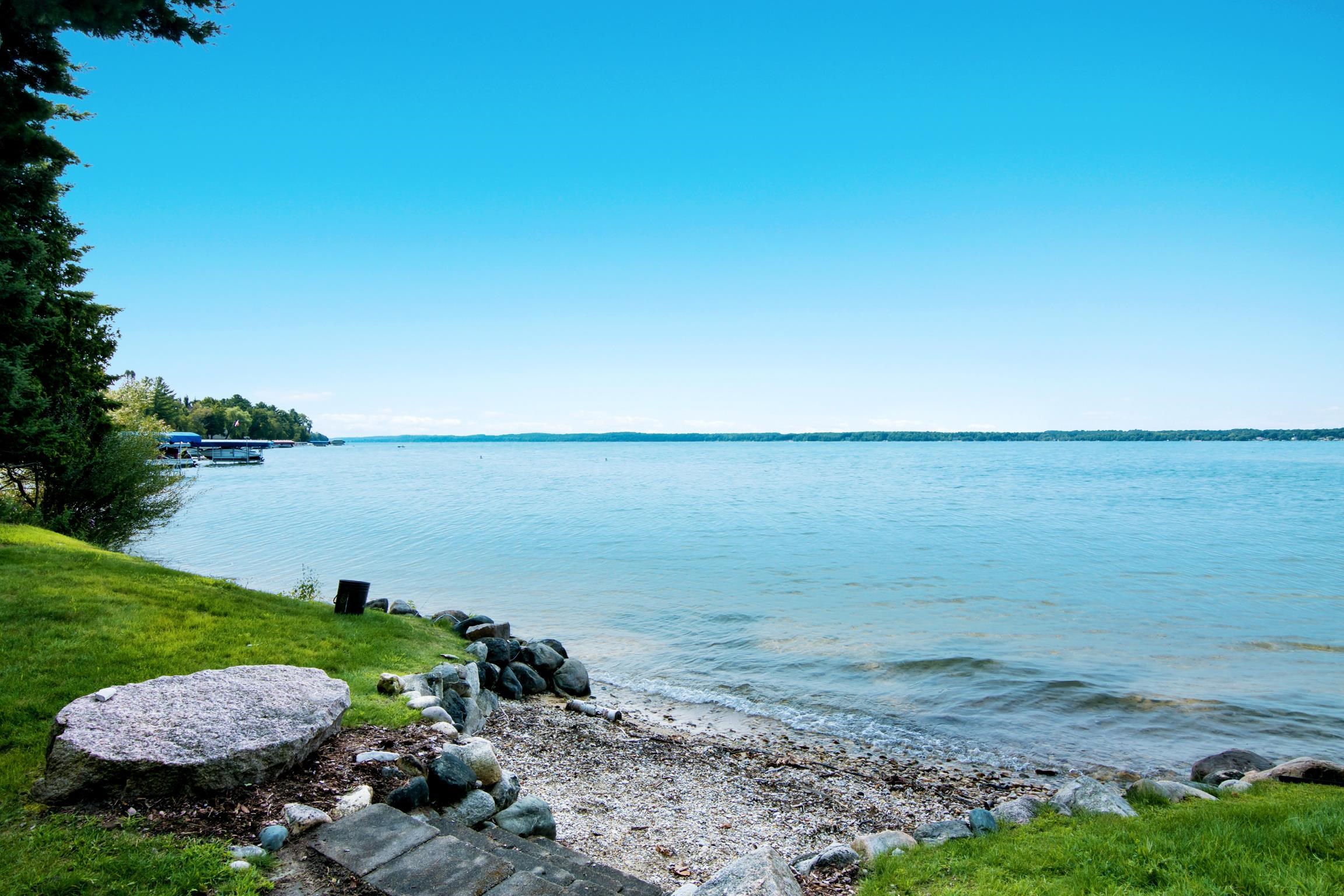 NE 3463 Torch Lake Drive, Central Lake — image 2