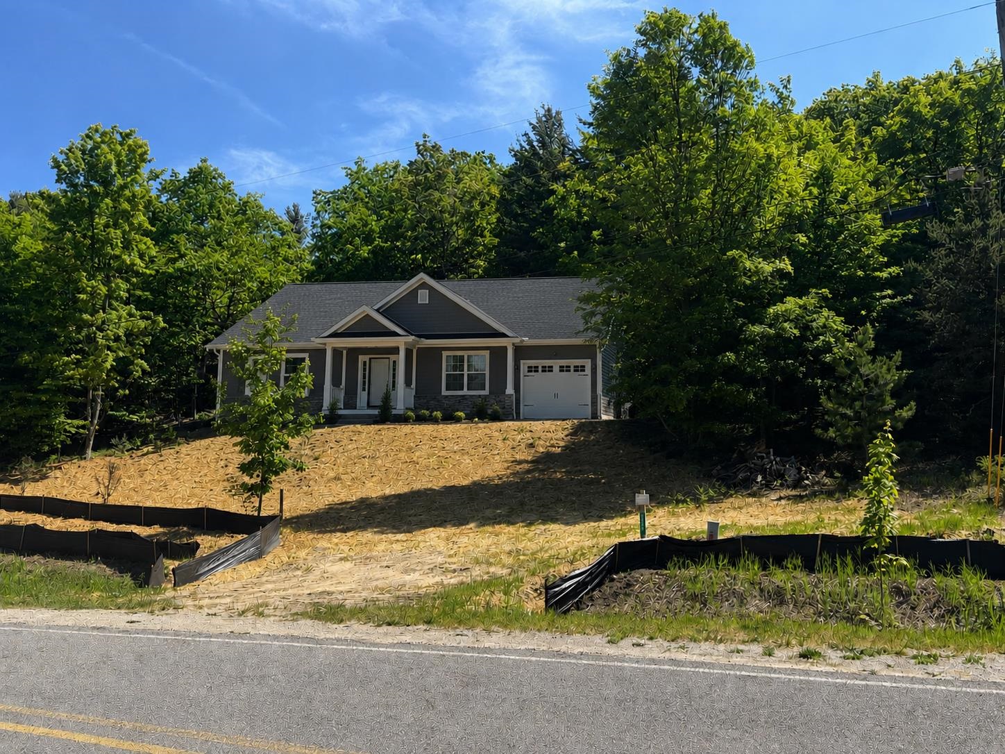 E Unit 6 Hoxie Road