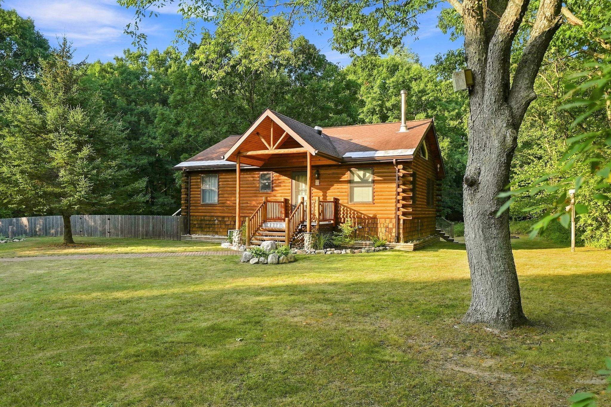 3rd image of 2085 E Mannsiding Rd, Harrison, MI 48625 | MLS# 80072775