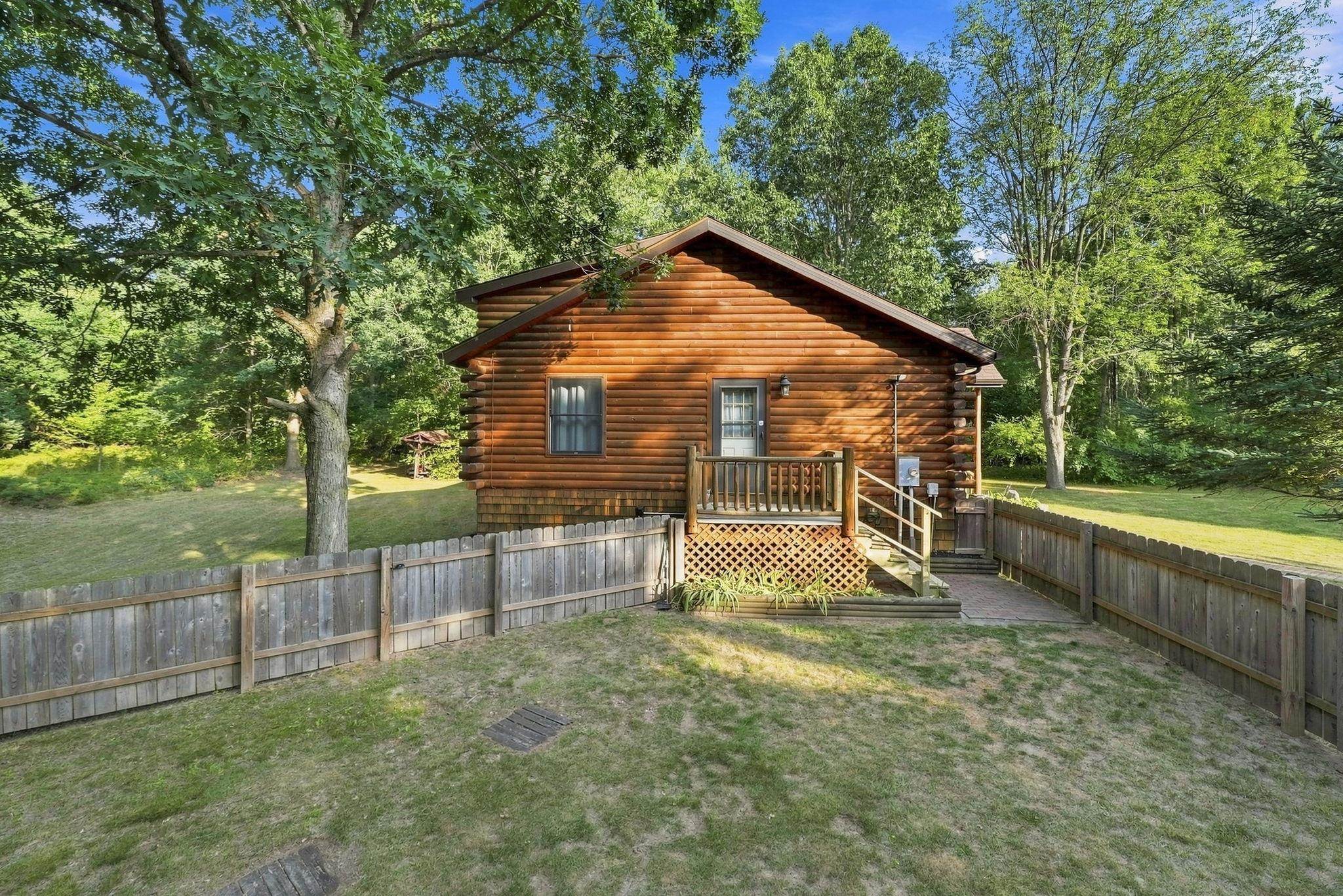 5th image of 2085 E Mannsiding Rd, Harrison, MI 48625 | MLS# 80072775