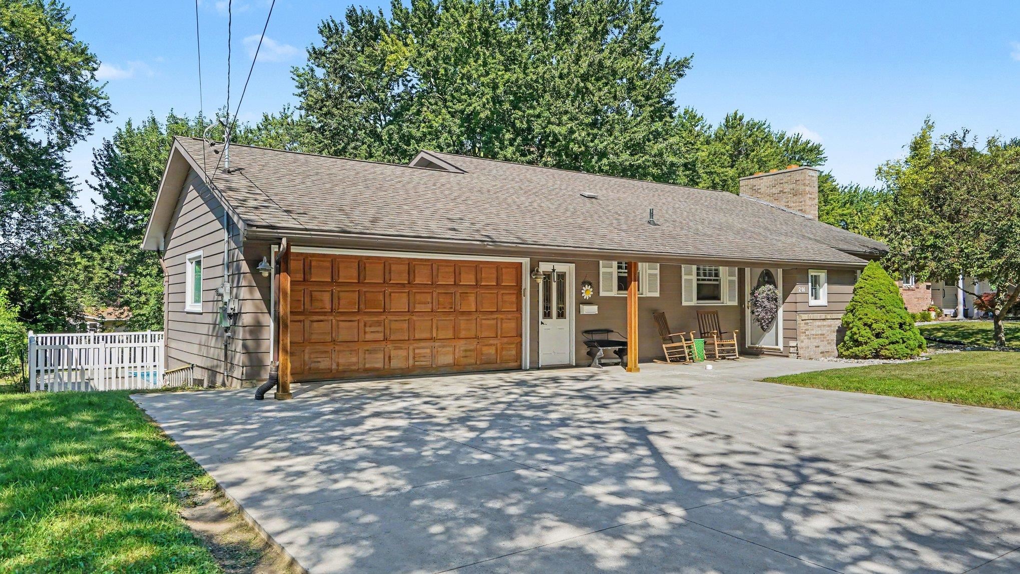 3rd image of 201 Westview Dr, Alma City Gratiot, MI 48801 | MLS# 79080072815