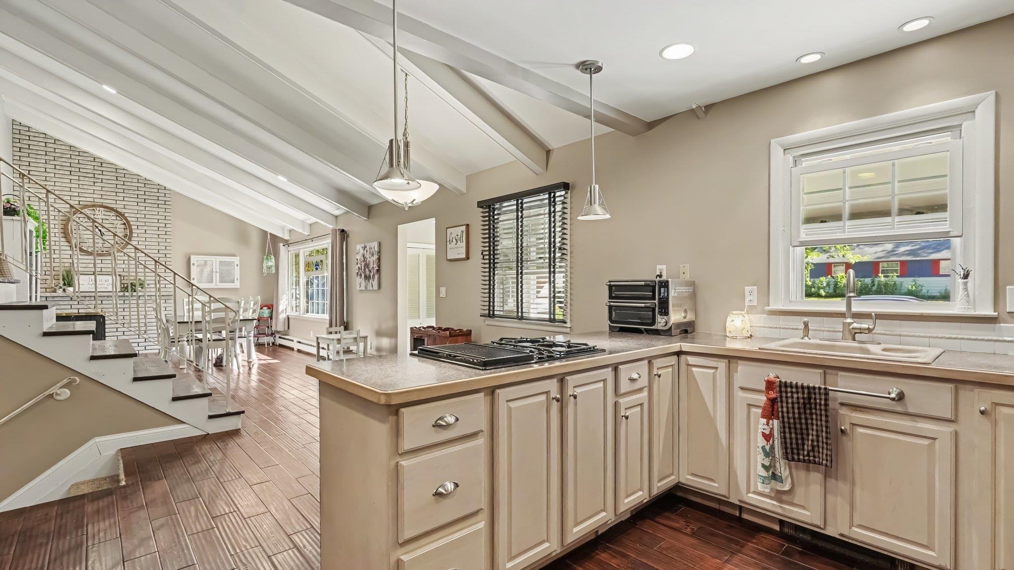 4th image of 201 Westview Dr, Alma City Gratiot, MI 48801 | MLS# 79080072815