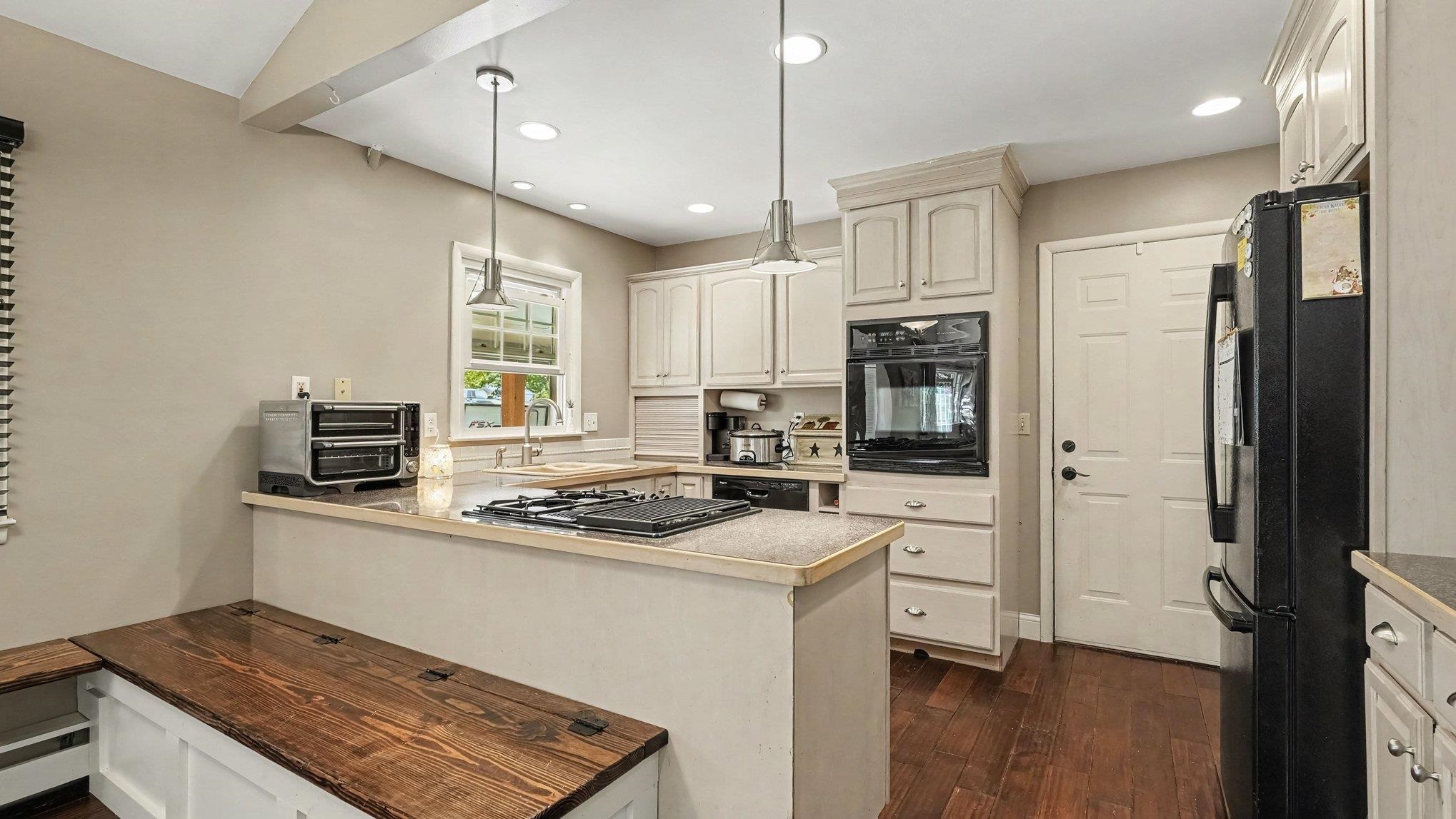 5th image of 201 Westview Dr, Alma City Gratiot, MI 48801 | MLS# 79080072815