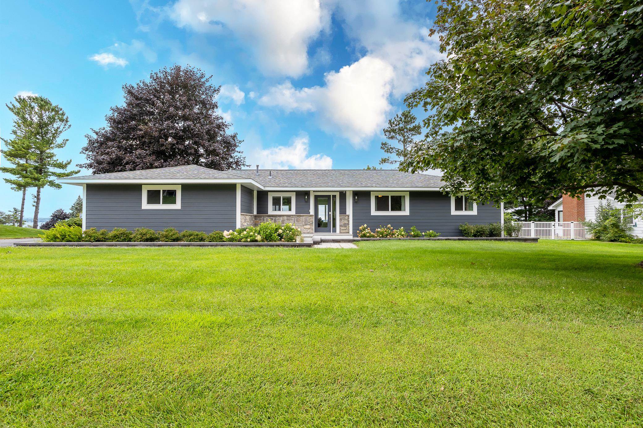 2nd image of 3363 Scenic Hills Dr, Williamsburg, MI 49690 | MLS# 80072826