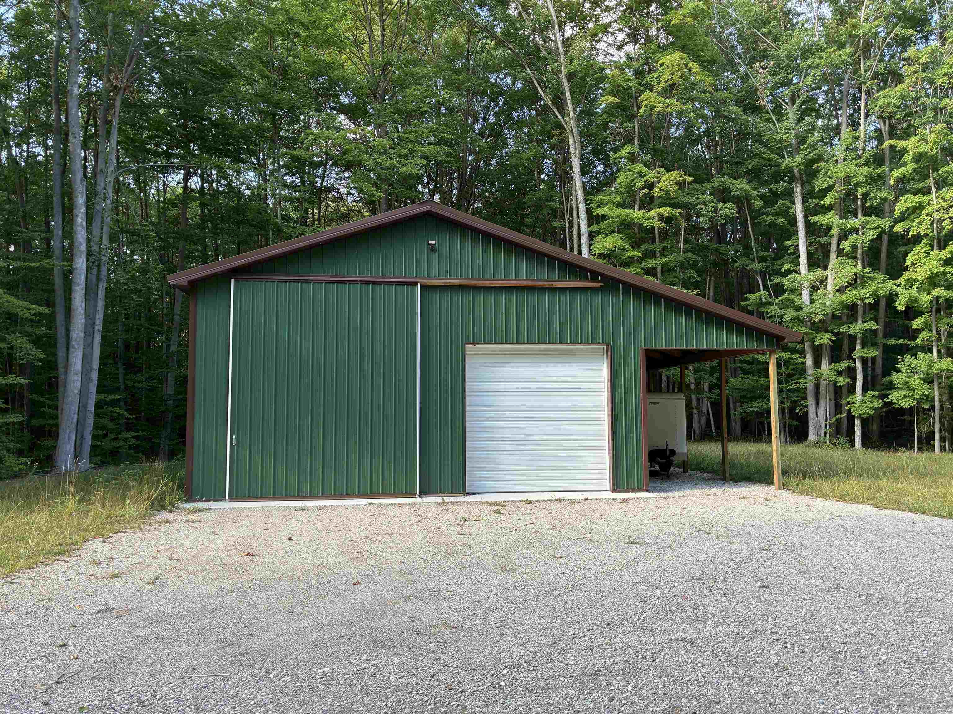 3rd image of 18616 Emmettâ€™S Trl, Lake Ann, MI 49650 | MLS# 80072827