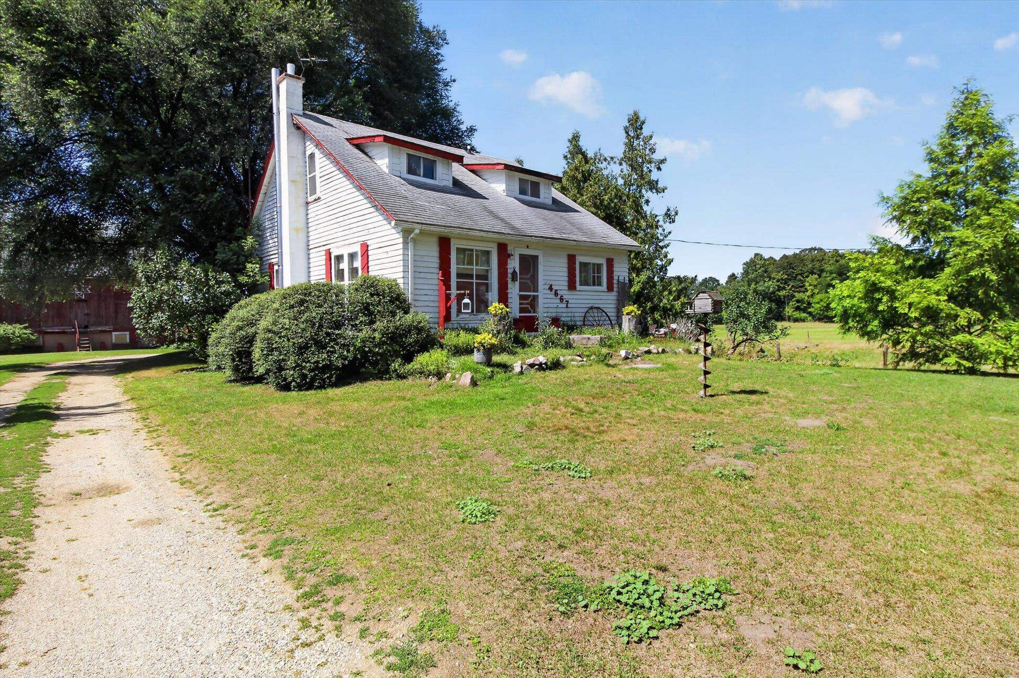 2nd image of 4667 N Croswell Rd, Emerson Township Gratiot, MI 48801 | MLS# 79080072869