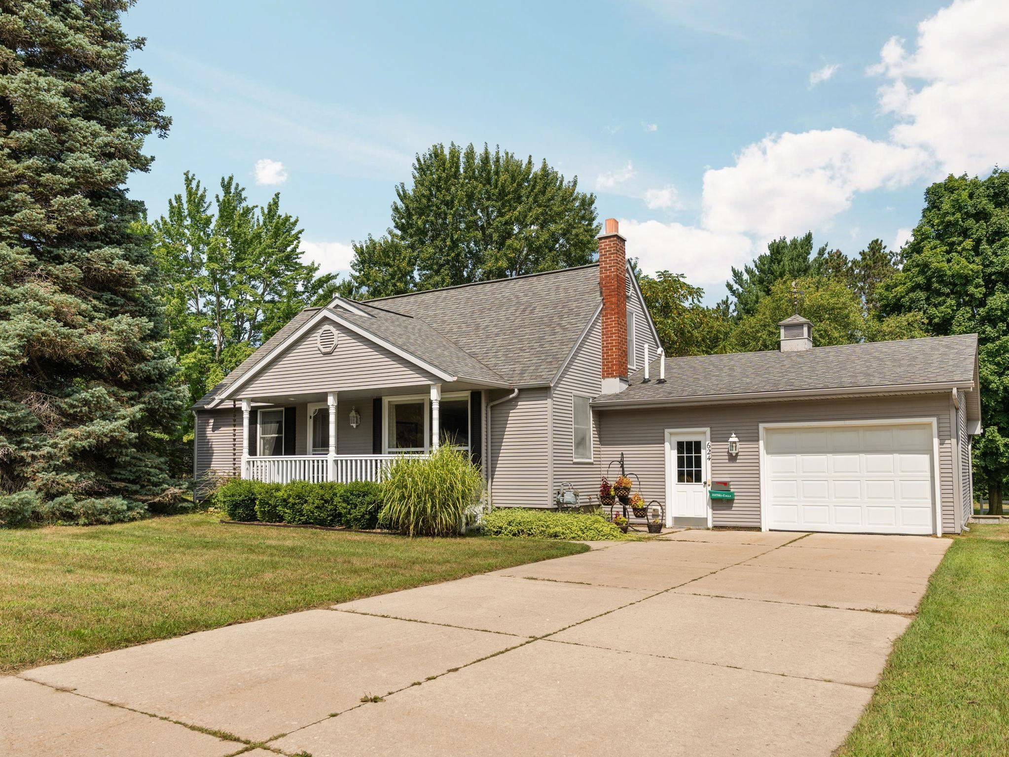 1st image of 624 Fenton St, Paradise Township Grand Traverse, MI 49649 | MLS# 78080072871