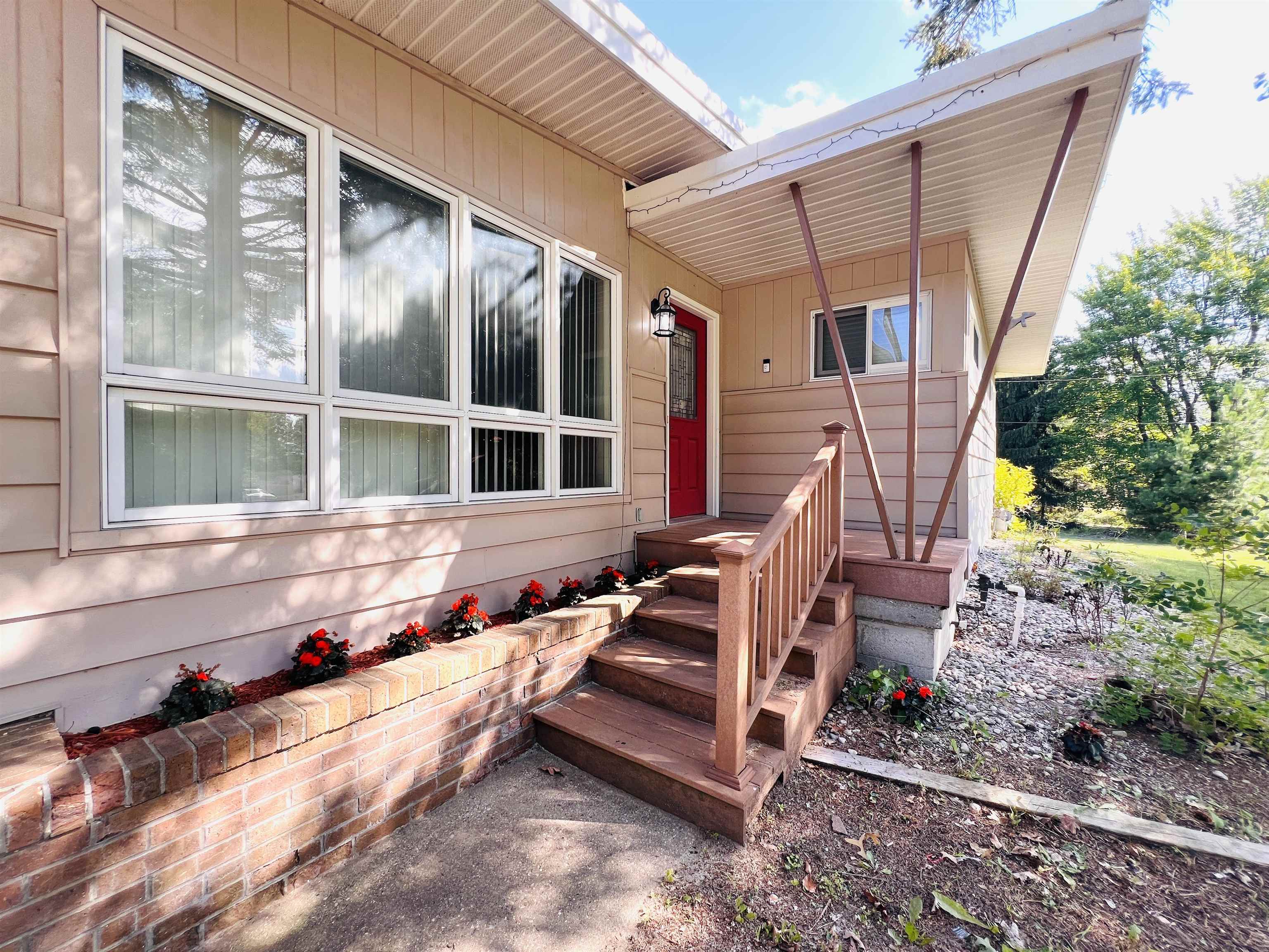 2nd image of 5121 Crosby Rd, Cadillac, MI 49601 | MLS# 80072889