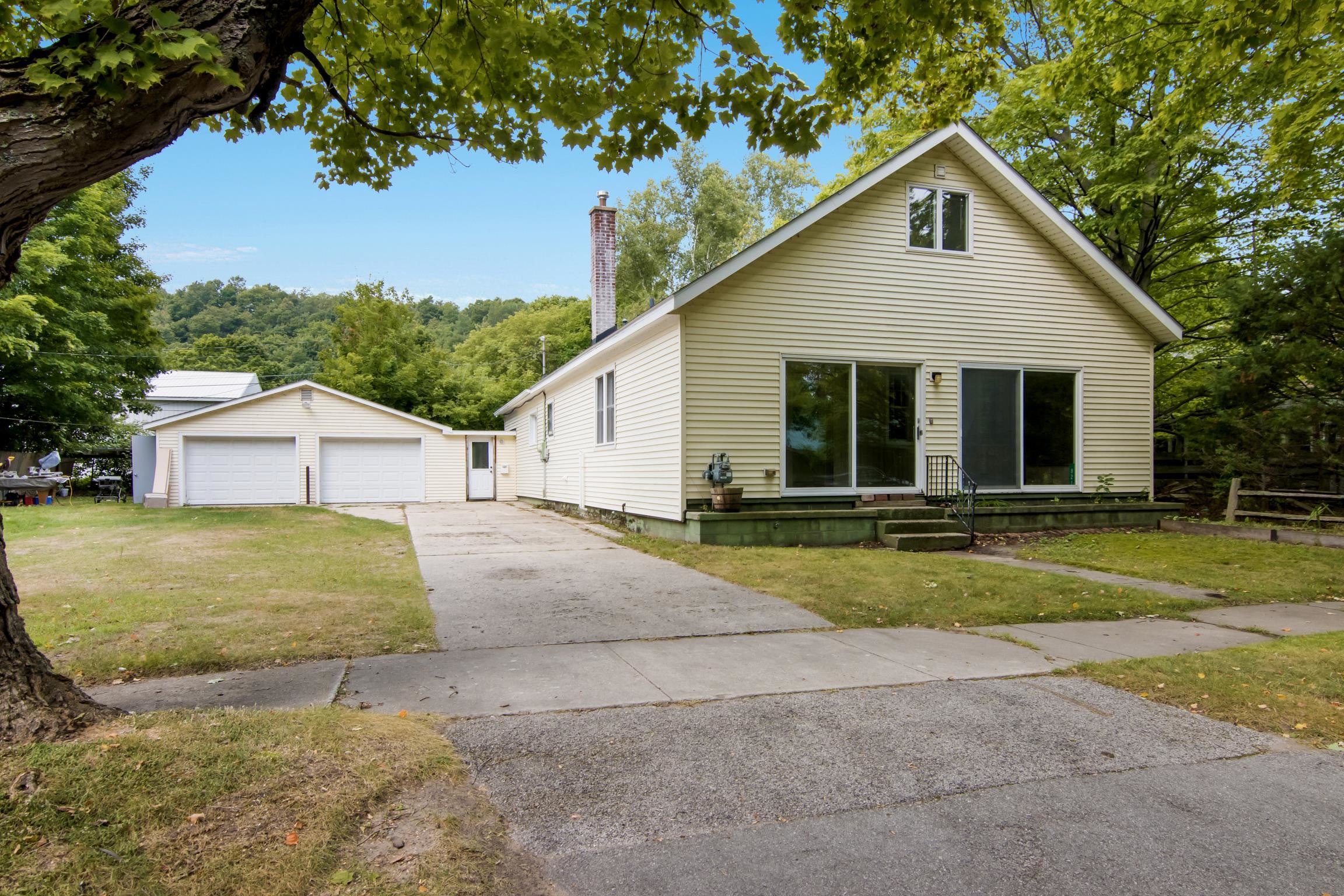 1st image of 821 Lincoln Ave, Elberta, MI 49628 | MLS# 80072935