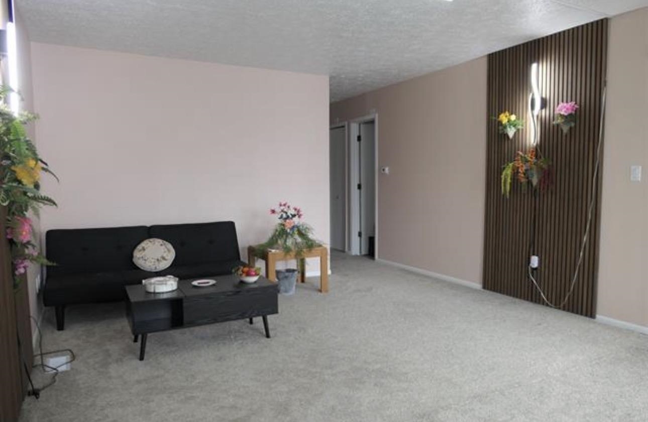 Photo 4 of Condo for sale at 205 E Jolly Rd, Lansing, MI 48910 | MLS# 79080073078 | Listing updated on 2026-09-04