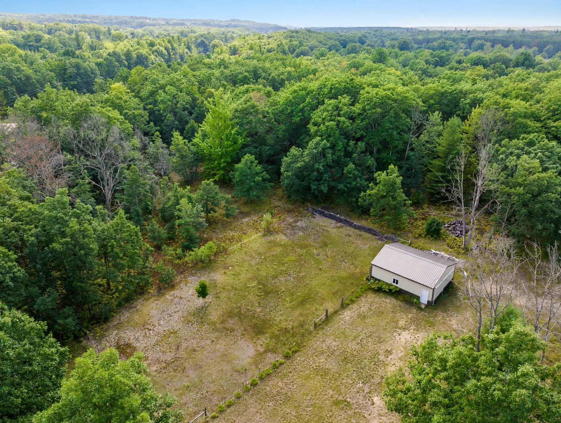 Photo 3 of Single family home for sale at 11777 Many Oaks Dr, Interlochen, MI 49643 | MLS# 78080073177 | Listing updated on 2026-09-16