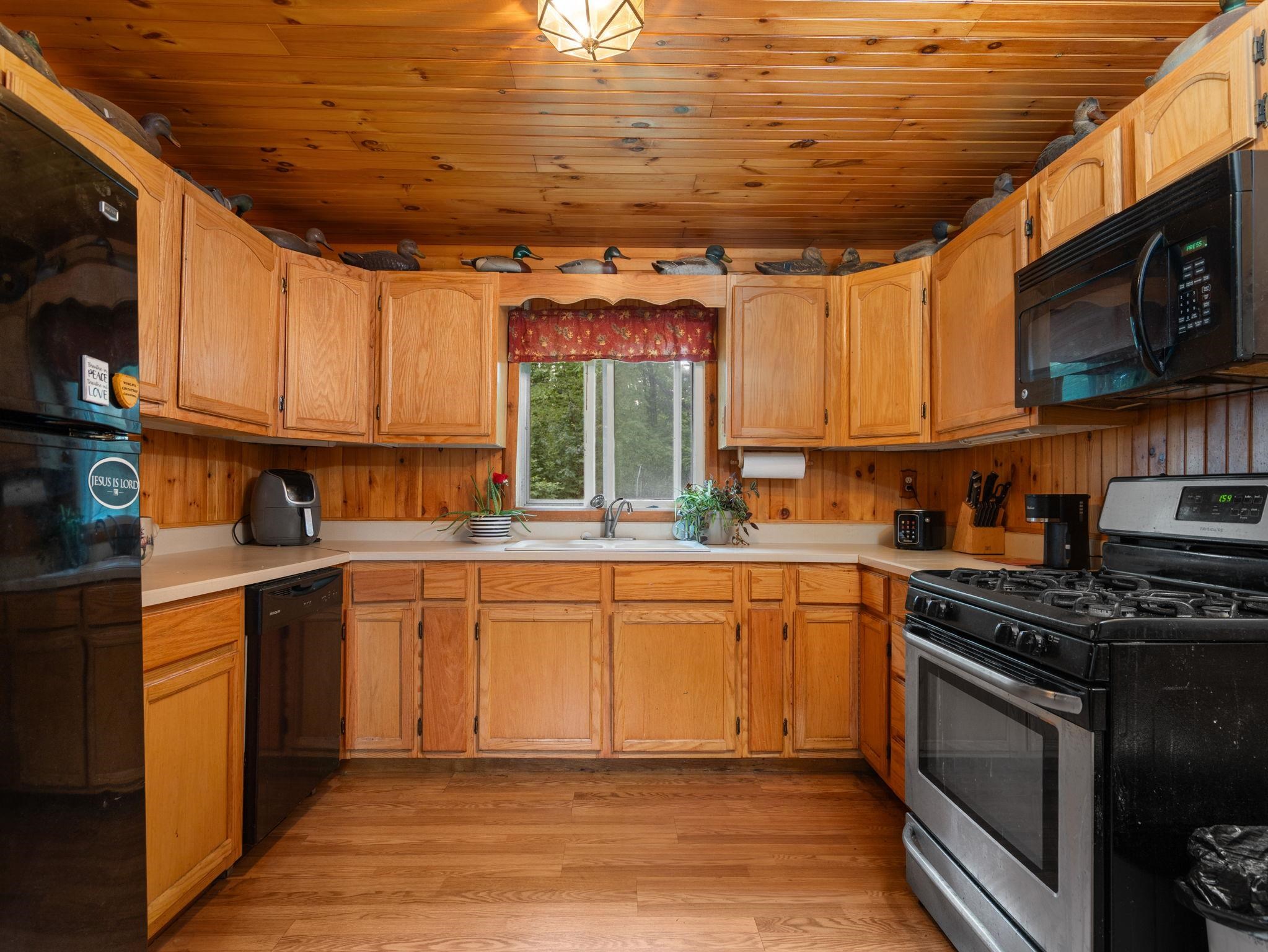 Photo 5 of Single family home for sale at 3433 W Cutcheon Rd, Lake City, MI 49651 | MLS# 78080073210 | Listing updated on 2026-09-06
