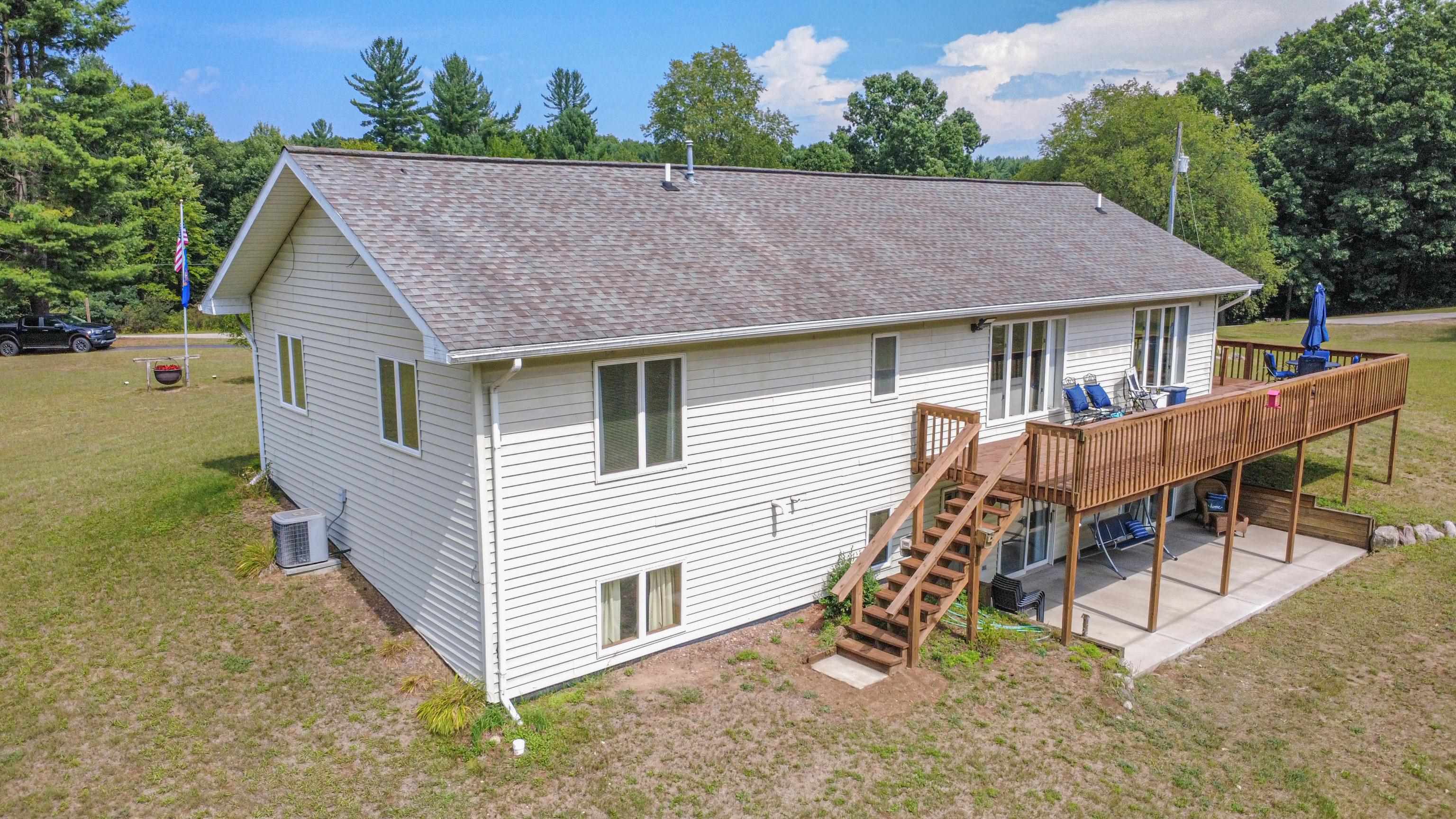 Photo 4 of Single family home for sale at 10859 W Blanchard Rd, Blanchard, MI 49310 | MLS# 79080073314 | Listing updated on 2026-09-17